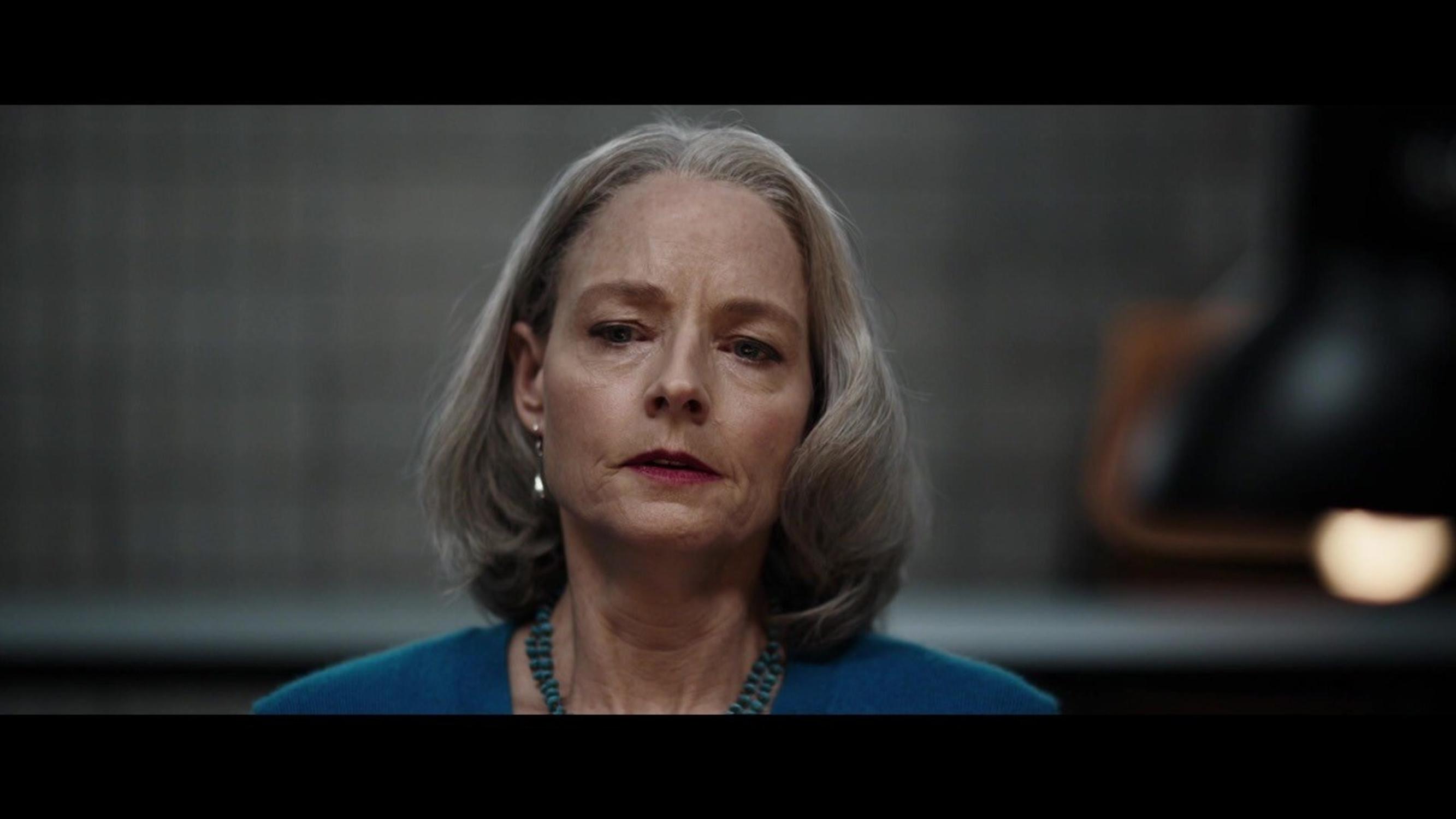 Jodie Foster on kovapintainen asianajaja elokuvassa The Mauritanian.