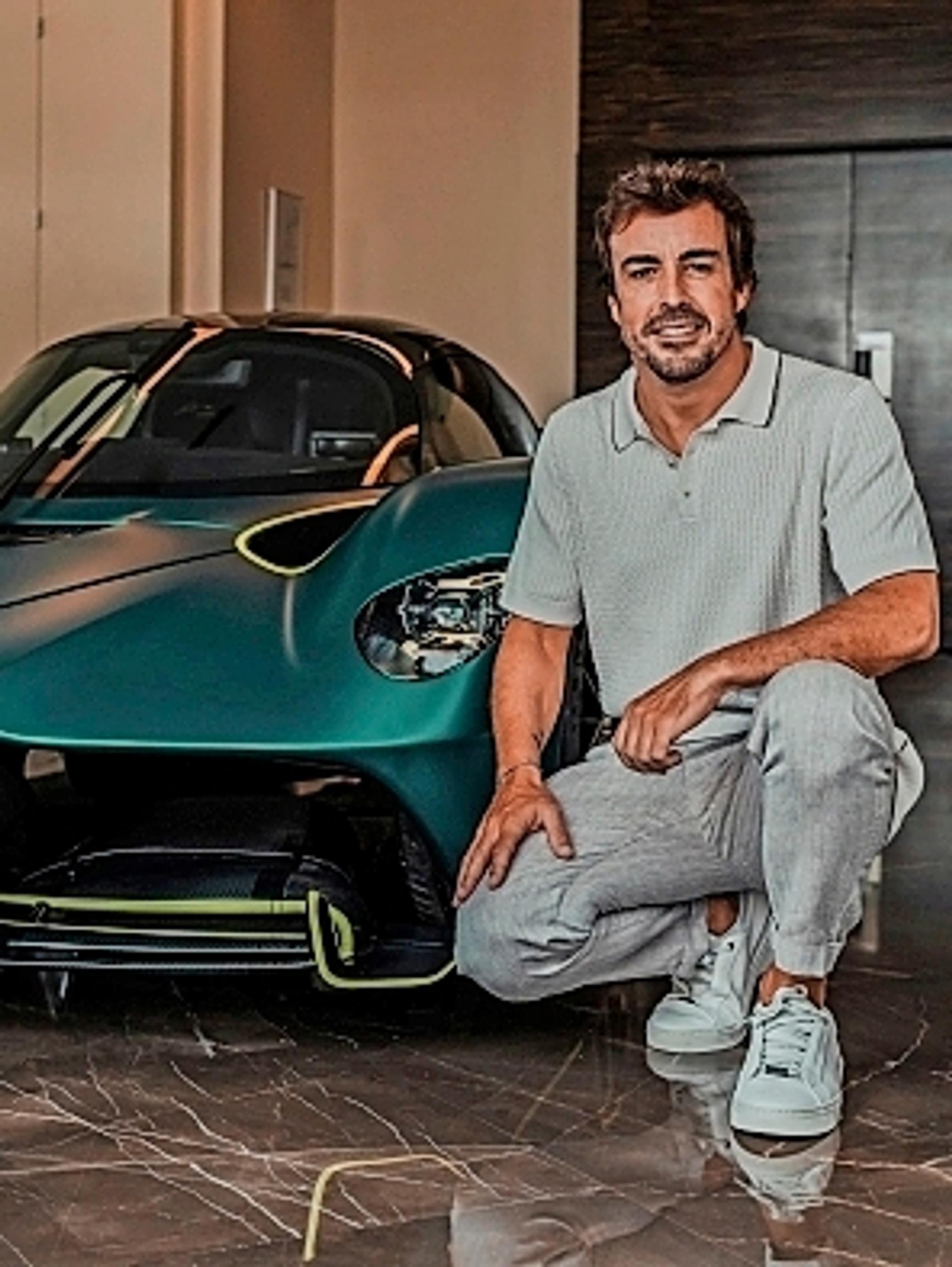 Fernando Alonsolle Aston Martinin hyperauto – V12-moottori ja 1 155 hevosvoimaa – tällainen on Valkyrie