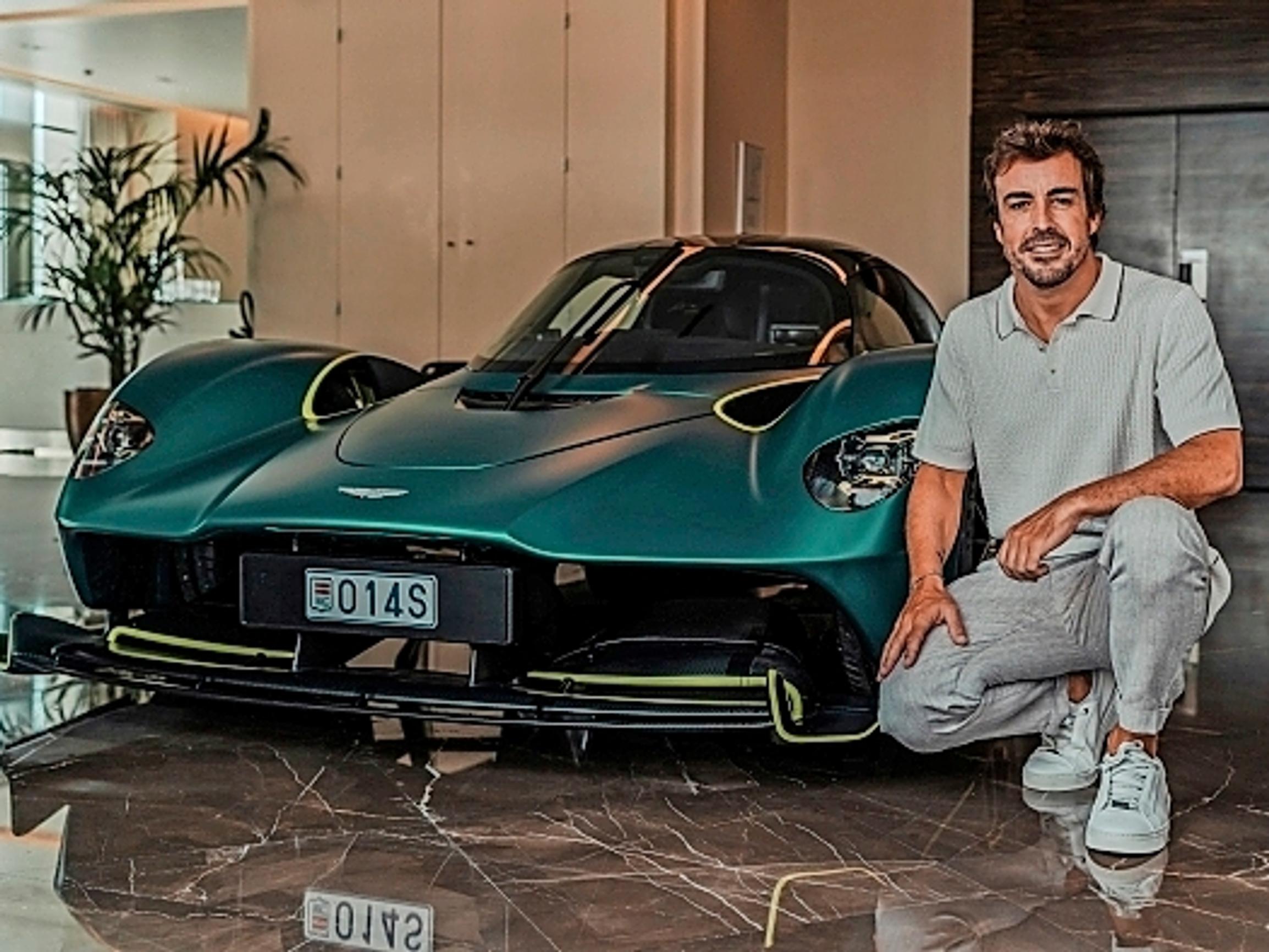 Fernando Alonsolle Aston Martinin hyperauto – V12-moottori ja 1 155 hevosvoimaa – tällainen on Valkyrie