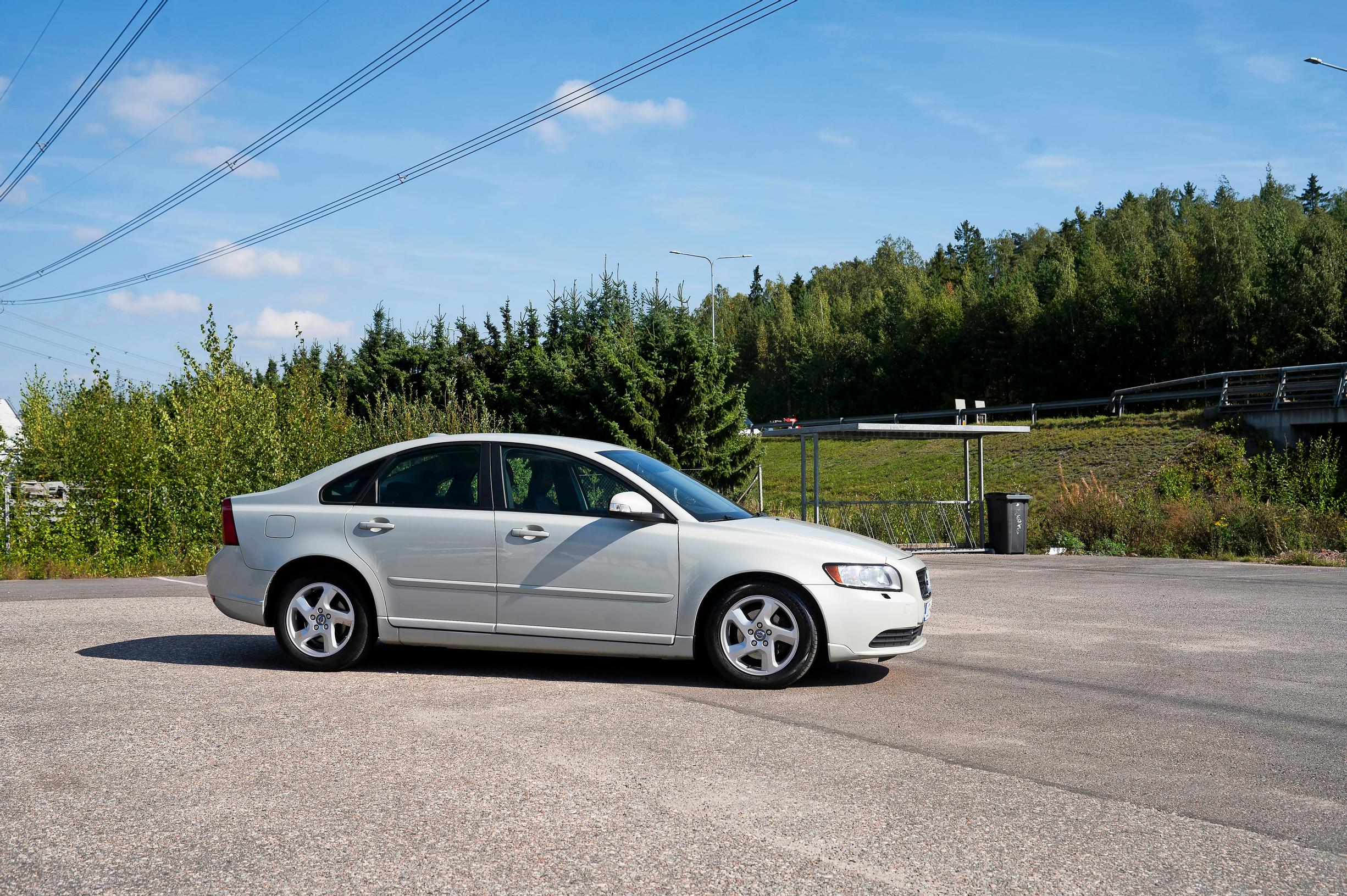 Volvo S40 vm. 2011 – Hyvä ja taloudellinen diesel alle kymppitonnilla – arjen säästöä koko rahan edestä
