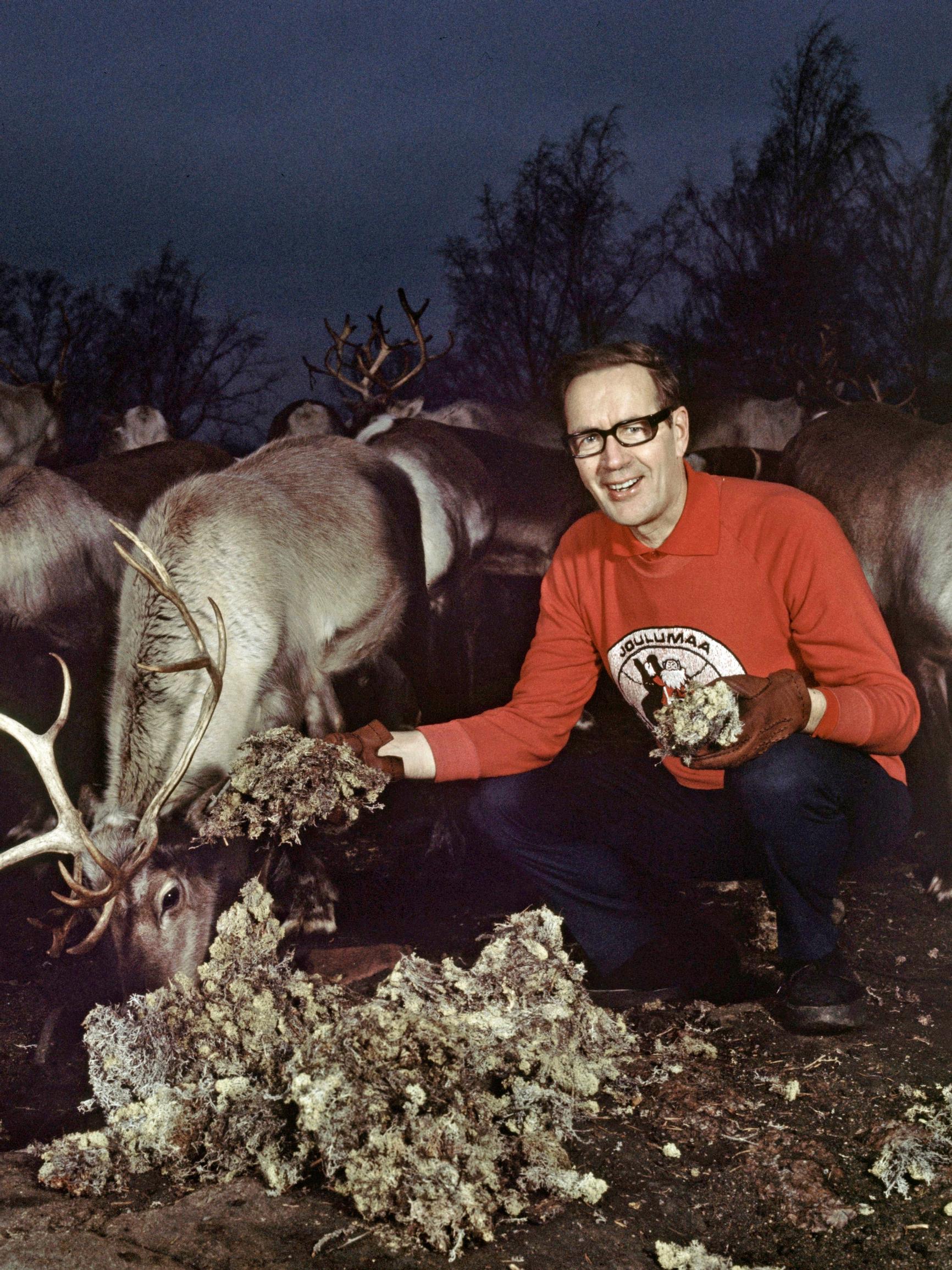 50 vuotta sitten: Niilo Tarvajärven paluu − kansanedustajan pesti sai jäädä, kun televisio kutsui Suomen tunnetuinta ruutukasvoa takaisin