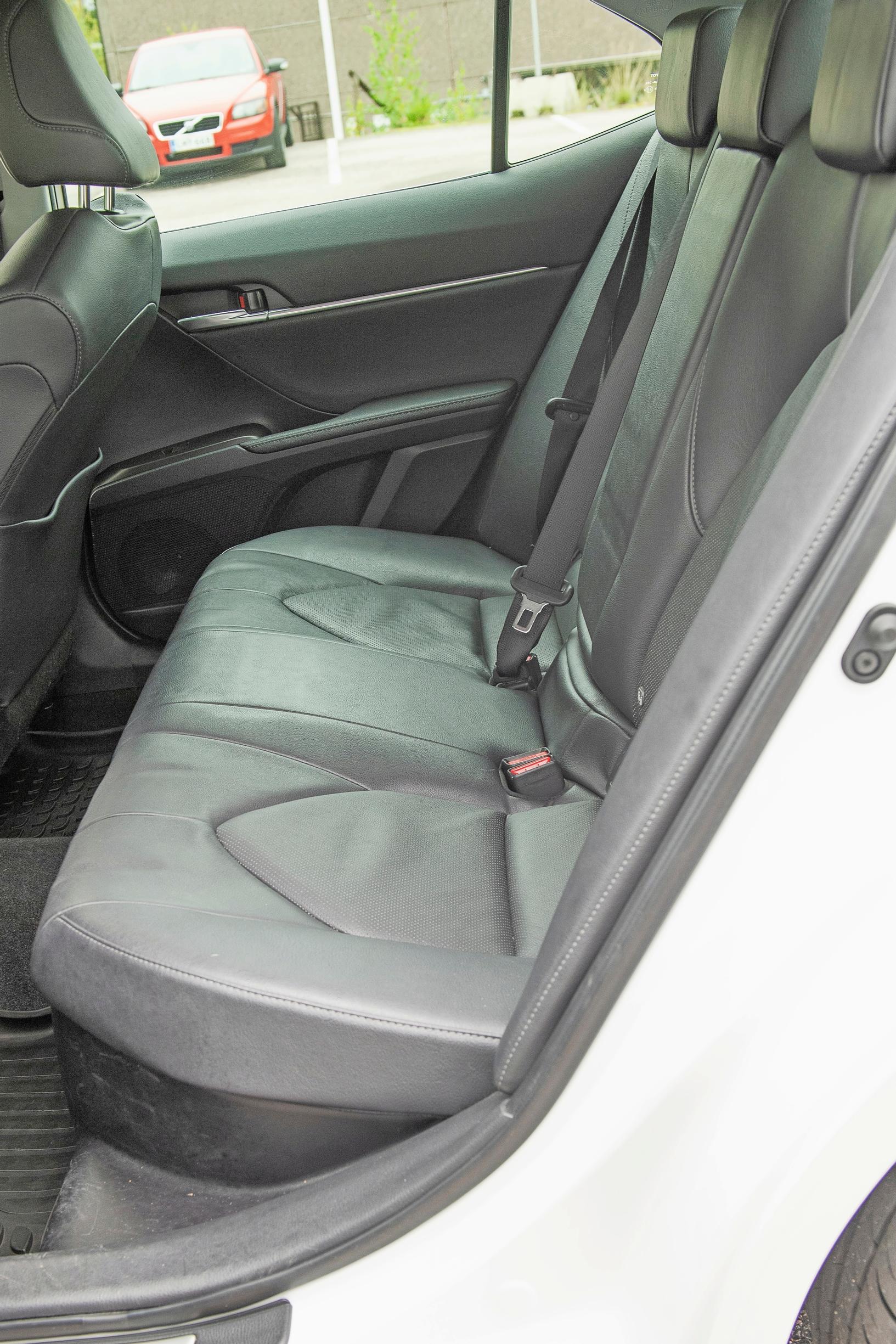 Toyota Camryn takana on taksitilat, ja hyvä niin.