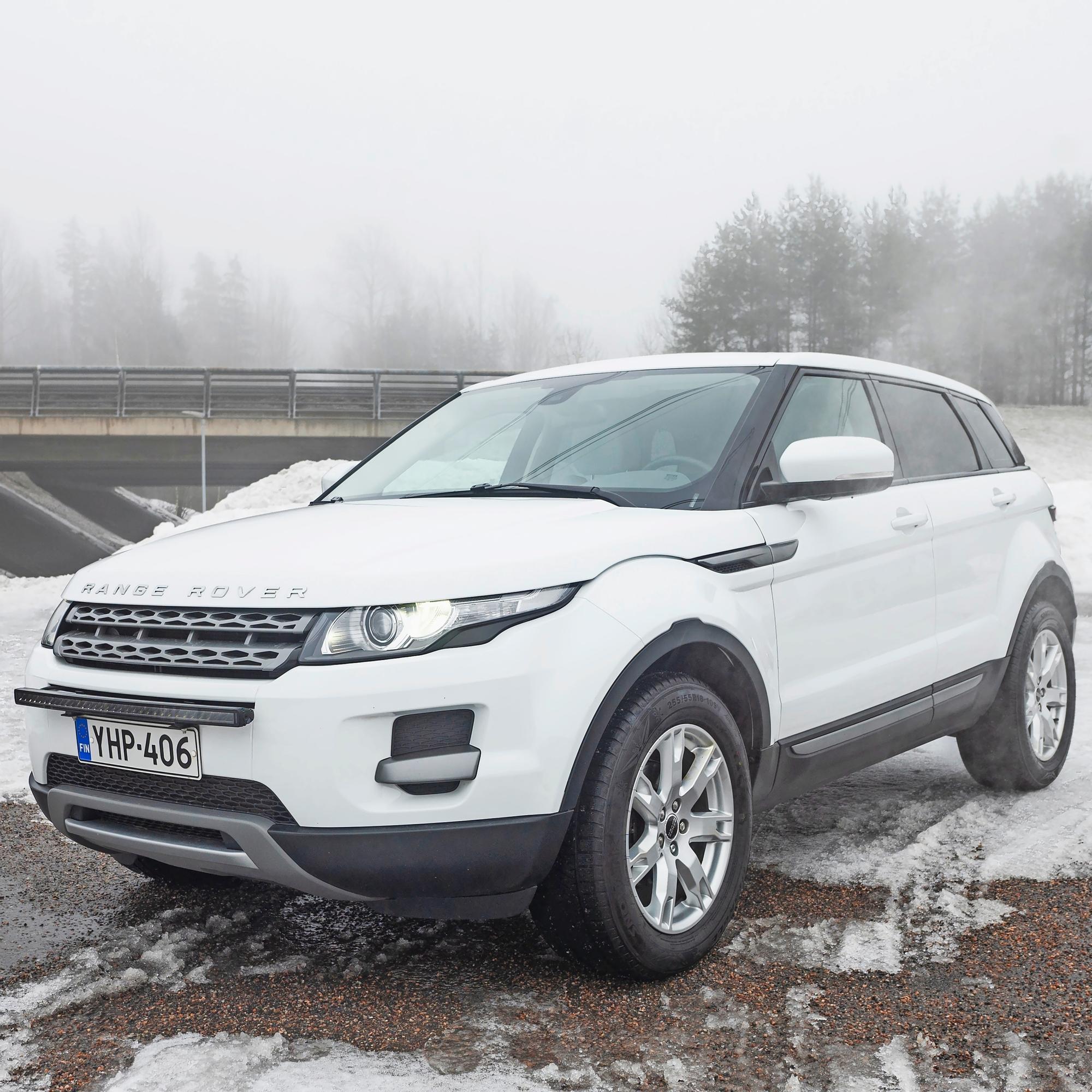 Range Rover Evoque vm. 2012 – Tässä on pakko olla jotain magiaa – Miten 12-vuotiaasta autosta voi pyytää tällaista hintaa?