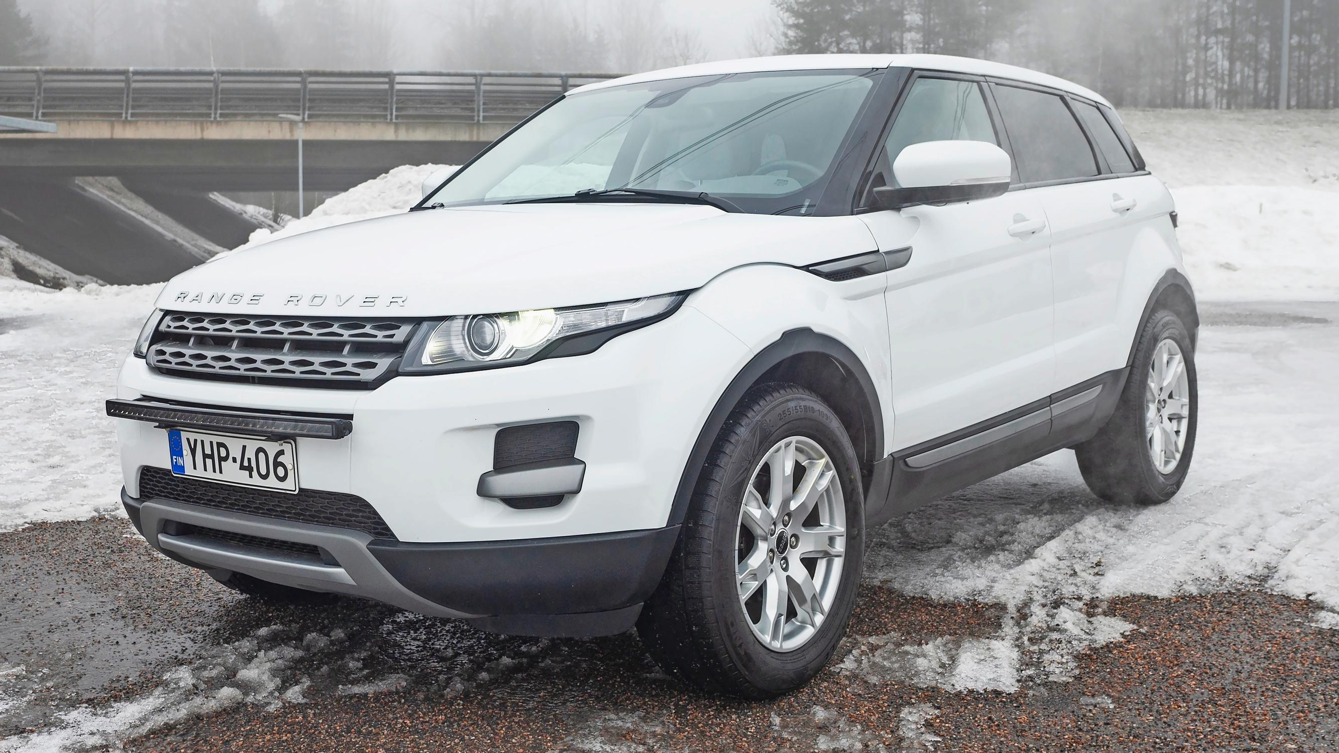 Range Rover Evoque vm. 2012 – Tässä on pakko olla jotain magiaa – Miten 12-vuotiaasta autosta voi pyytää tällaista hintaa?