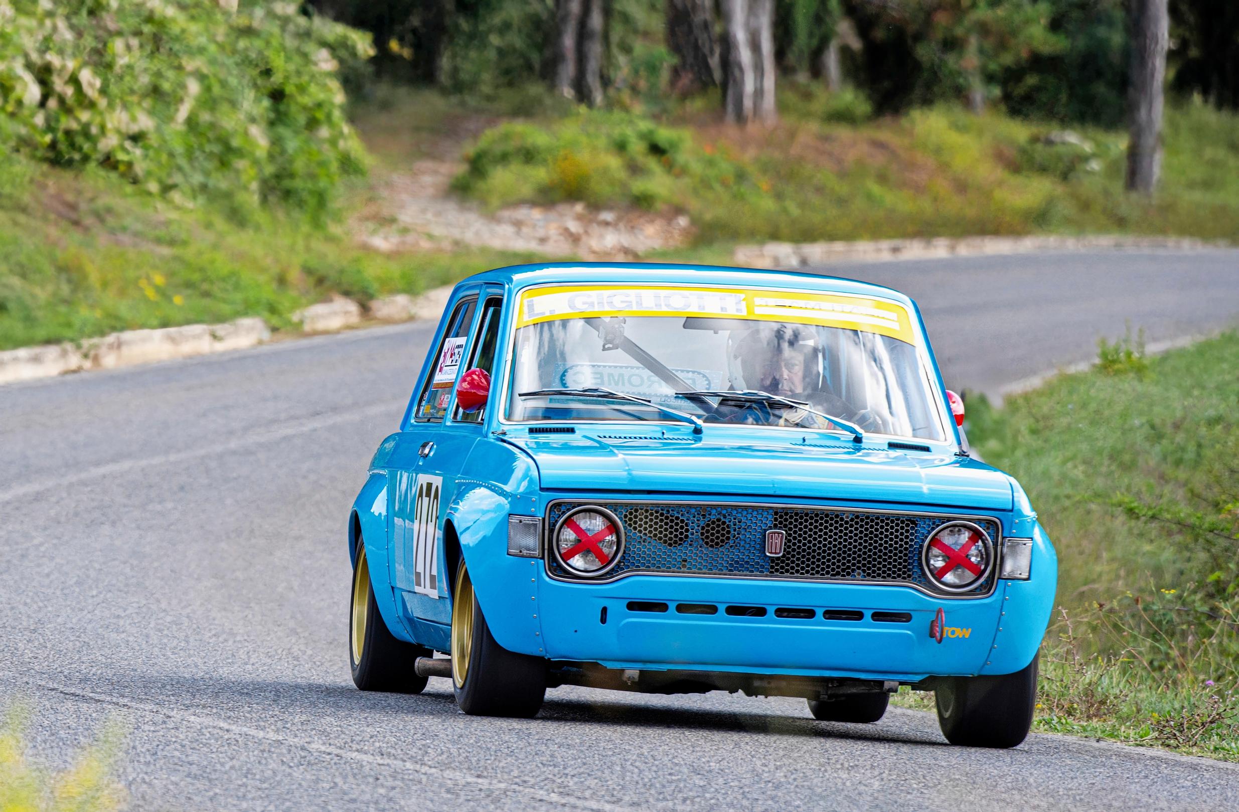 Fiat 128 esiteltiin vuonna 1969. Tämä yksilö ei ole ihan vakiokunnossa.