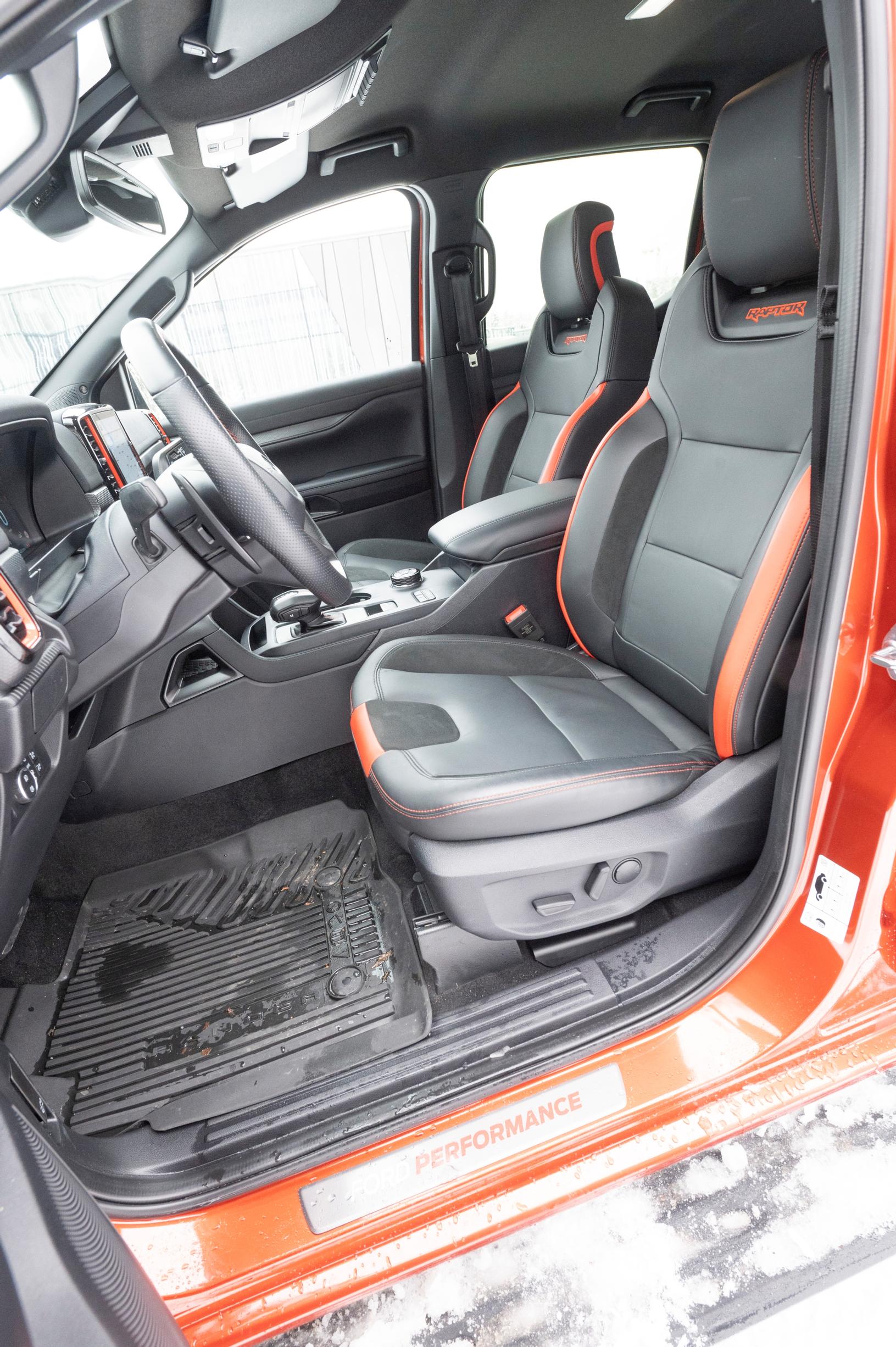 Ford Ranger Raptor 3.0 V6 EcoBoost A10 etupenkki