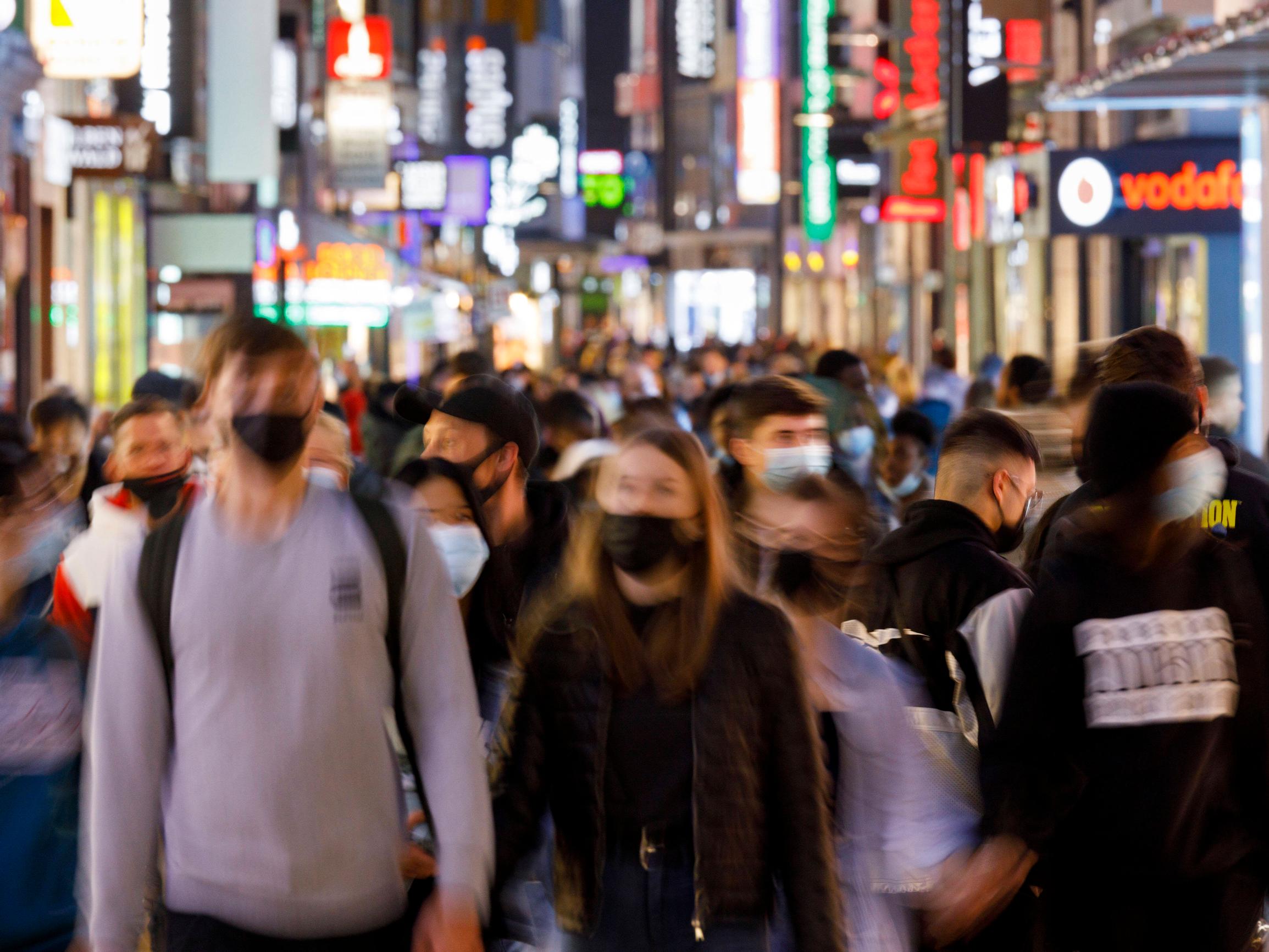 Mikä on paras maski koronaa vastaan? – Asiantuntija vastaa