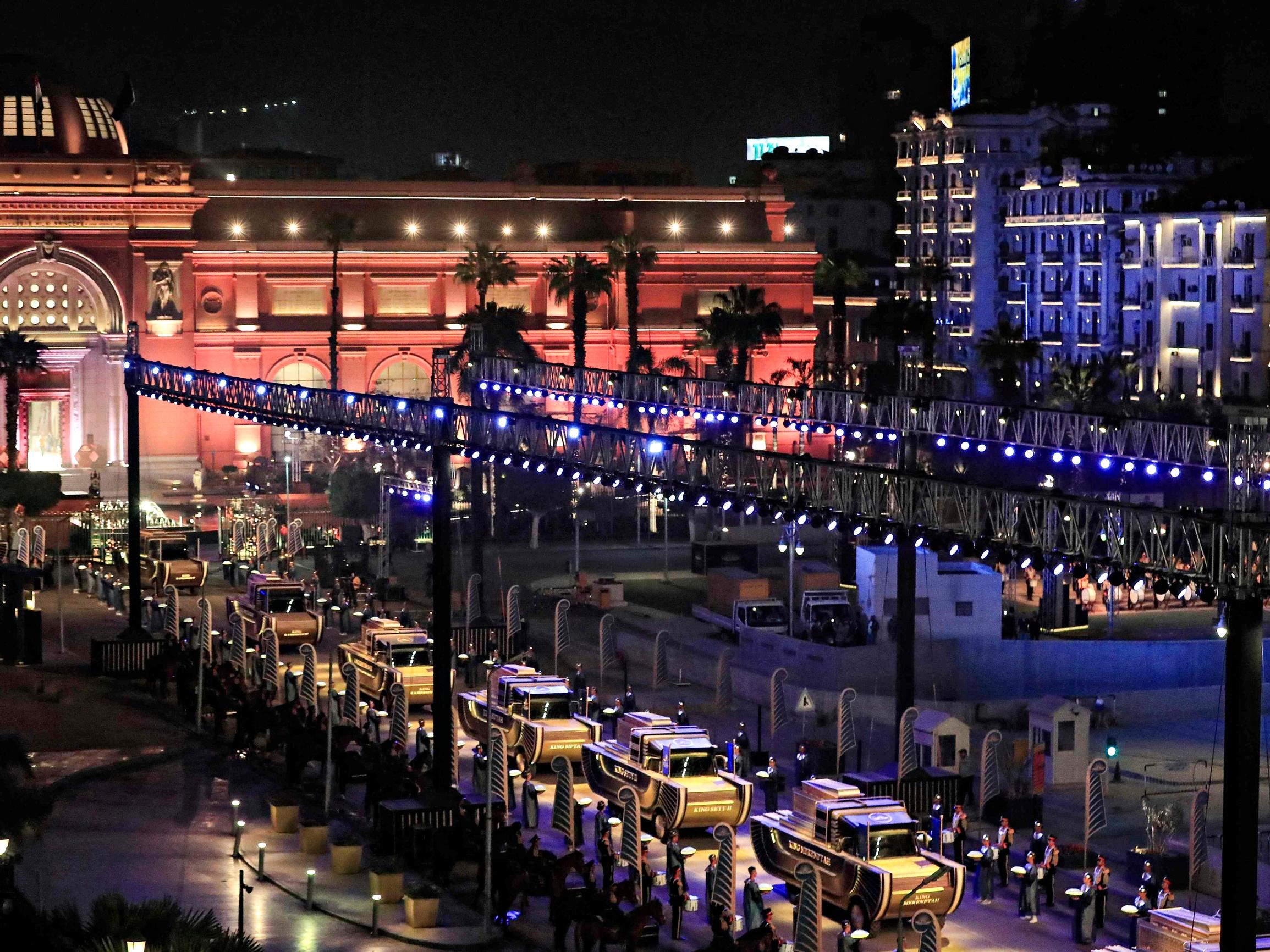 Faaraoiden muumioiden paraati Kairossa kesti kolme tuntia ja maksoi miljoonia dollareita – sai osakseen myös yleisön paheksuntaa