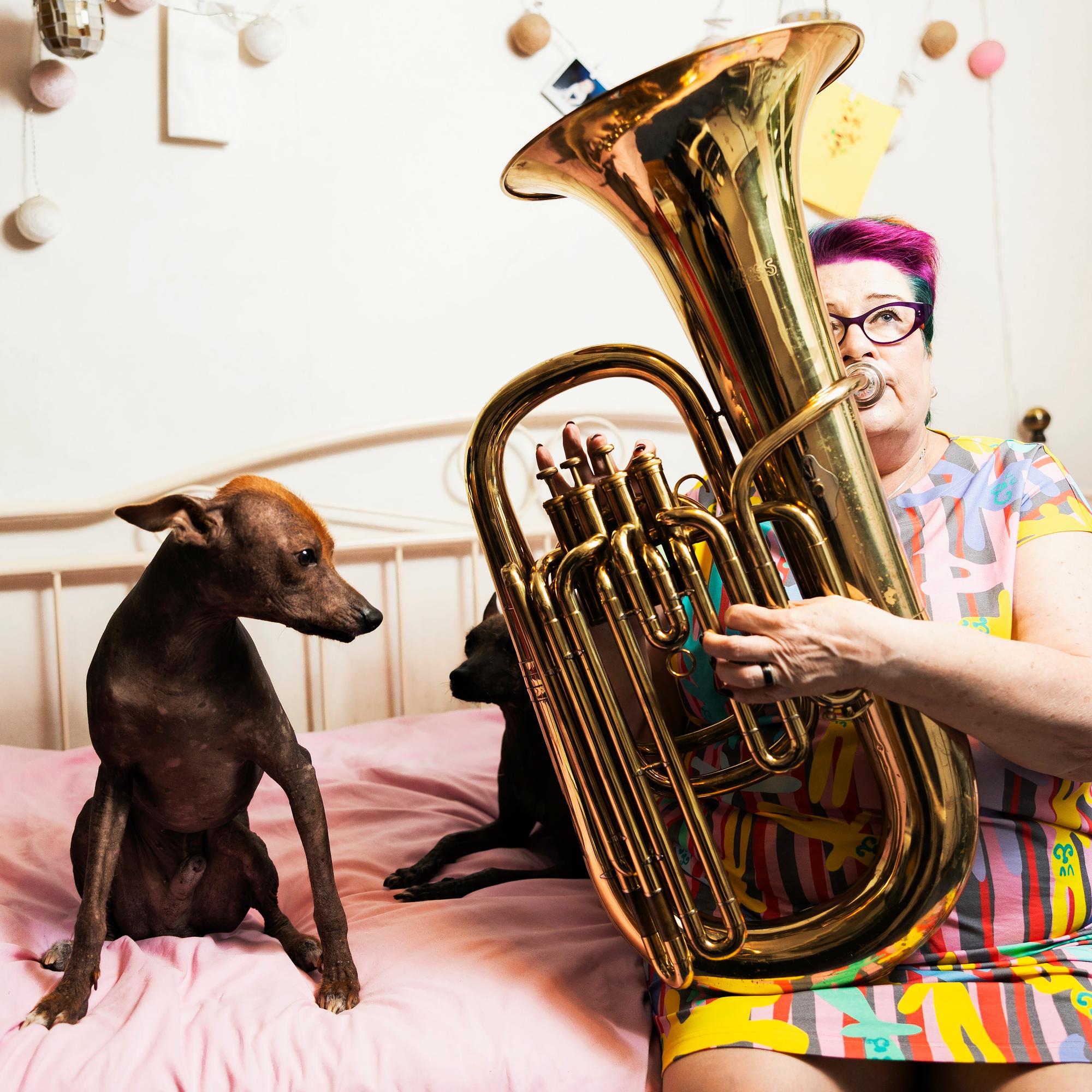 Hammaslääkäri Päivi Hartikainen menetti muistinsa moottoritiellä ja heräsi pientareella – diagnoosi pakotti eläkkeelle ja muutti koko elämän