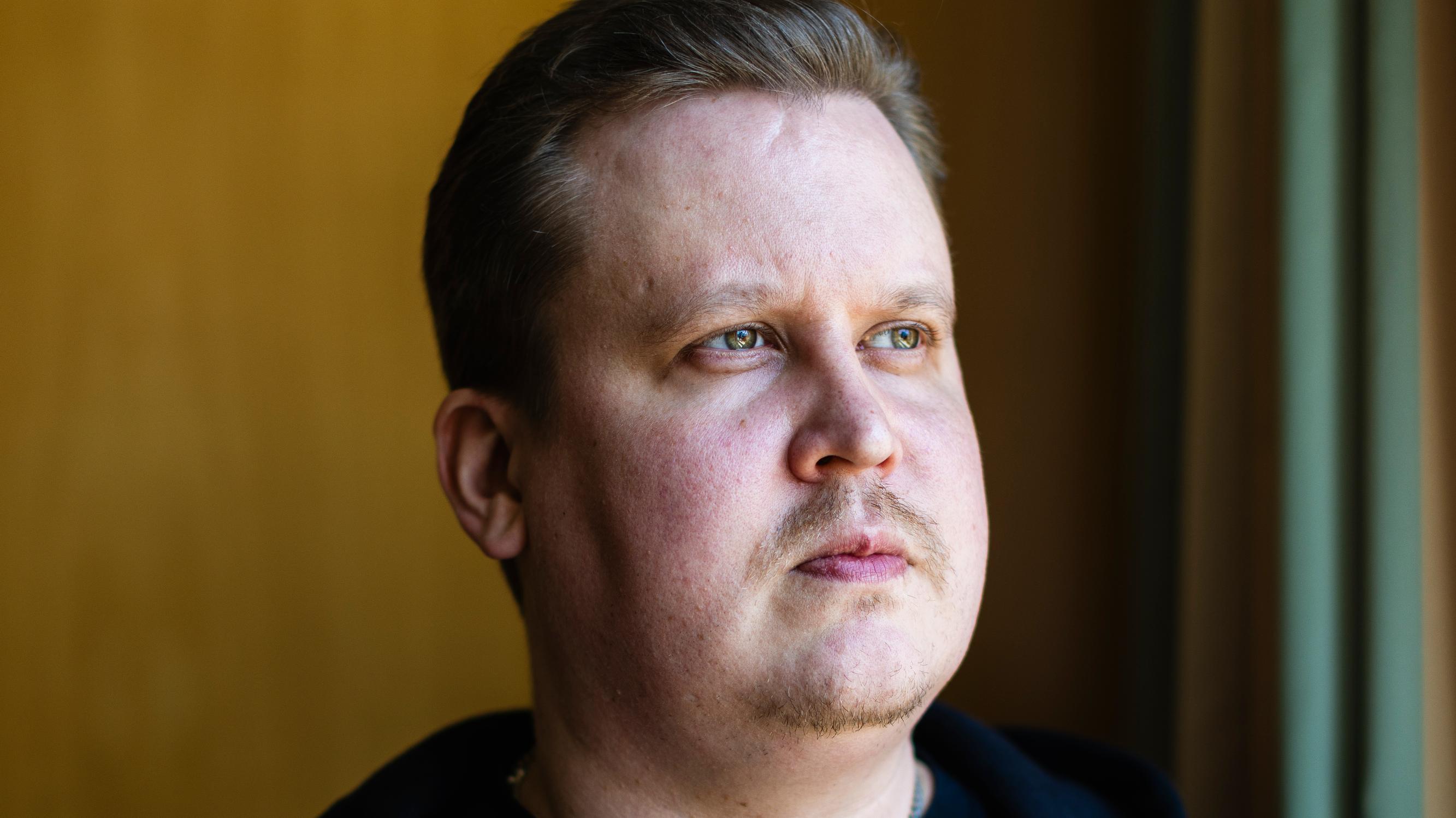 ”Täytyy hyväksyä, että joskus on se ärsyttävä vanhempi” – Isä, toimi näin teini-ikäisen lapsesi kanssa