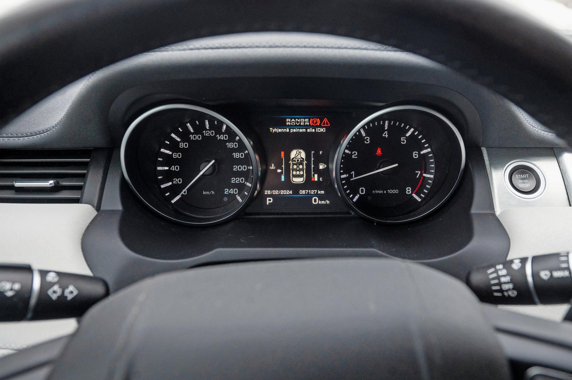 Käytetty Range Rover Evoque vm. 2012 ja valkoista nahkaa | Koeajo ...