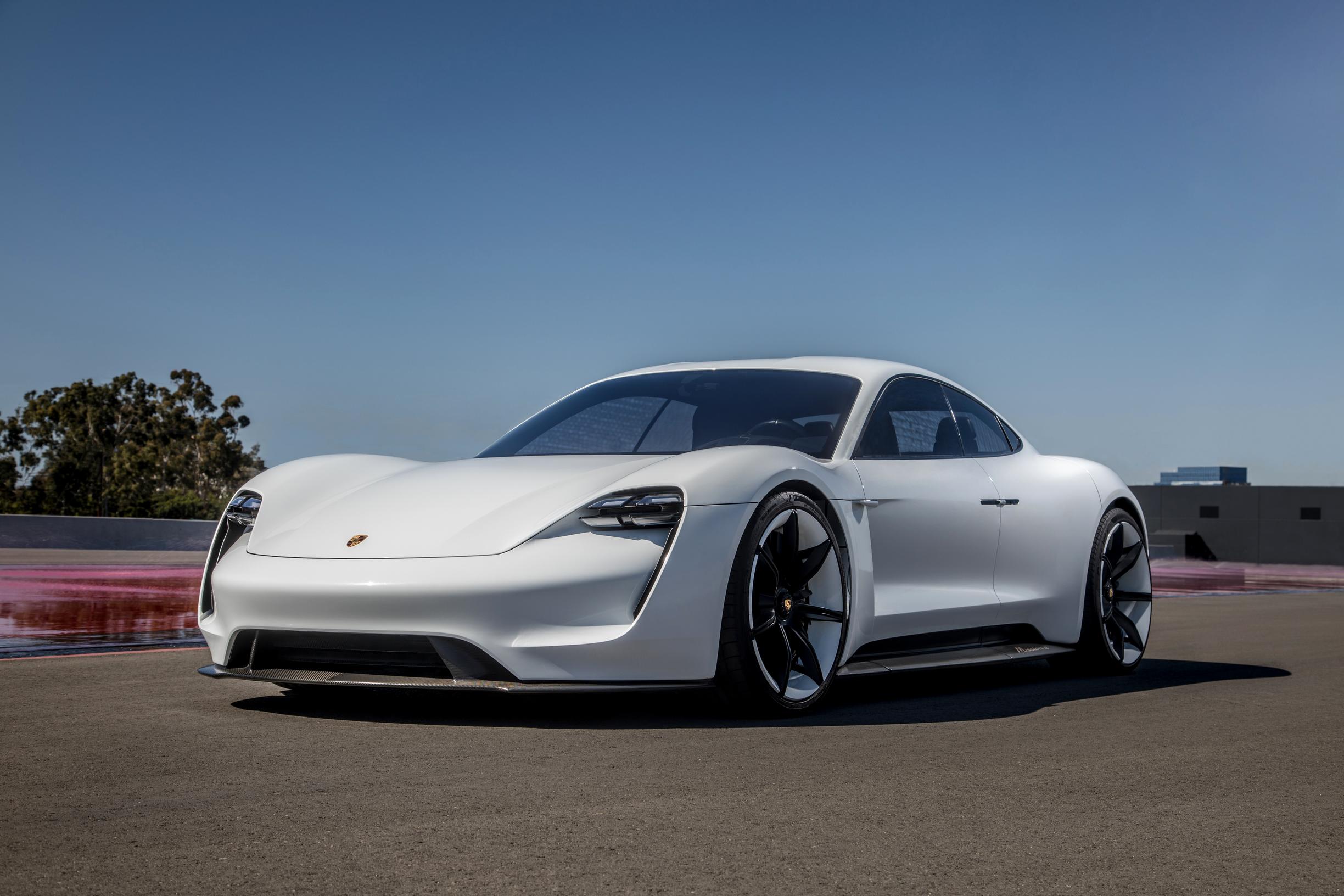 Porschen tuleva sähköauto sai virallisen nimen