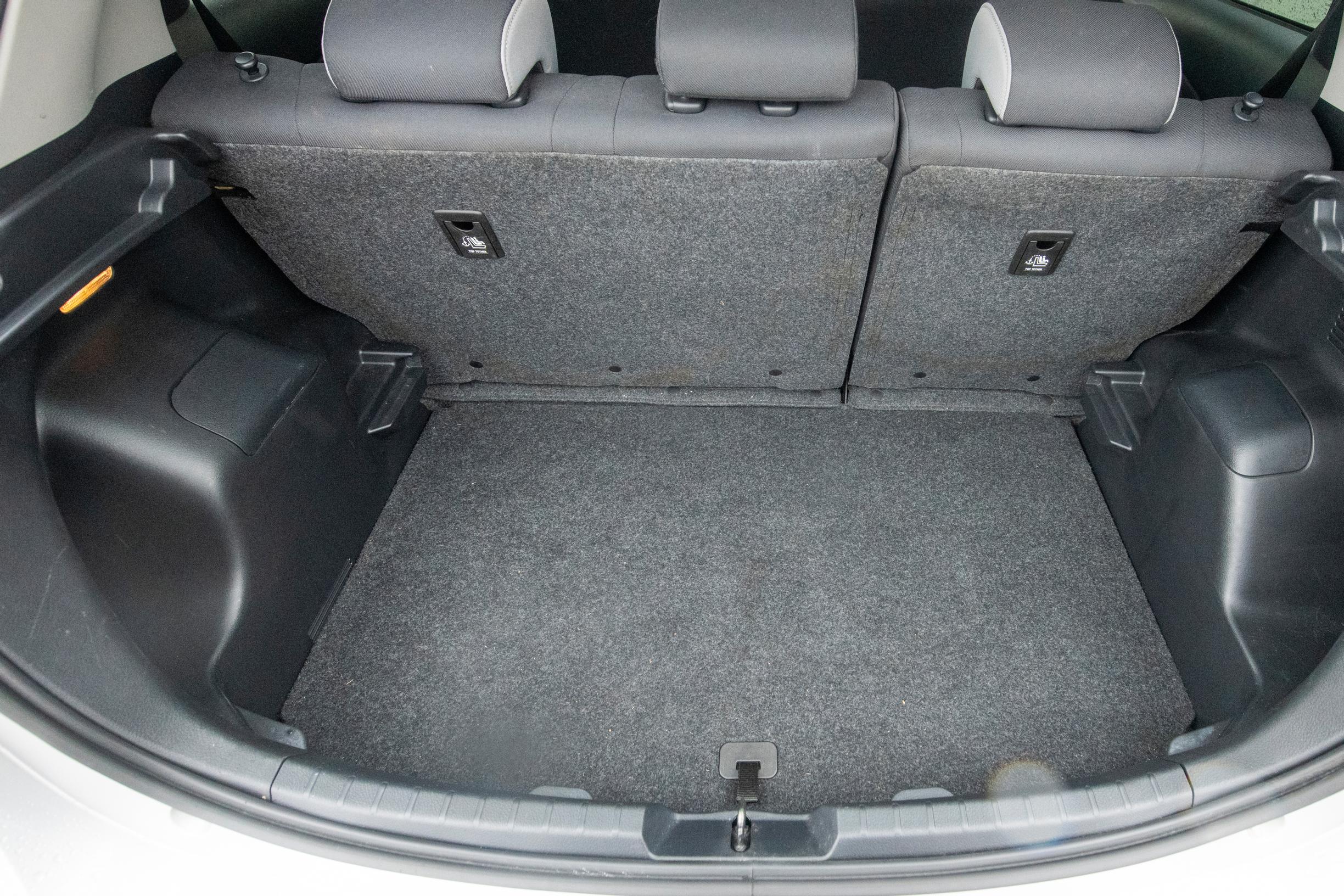Toyota Yaris vm. 2019 1.5 Hybrid Y20 Edition tavaratila