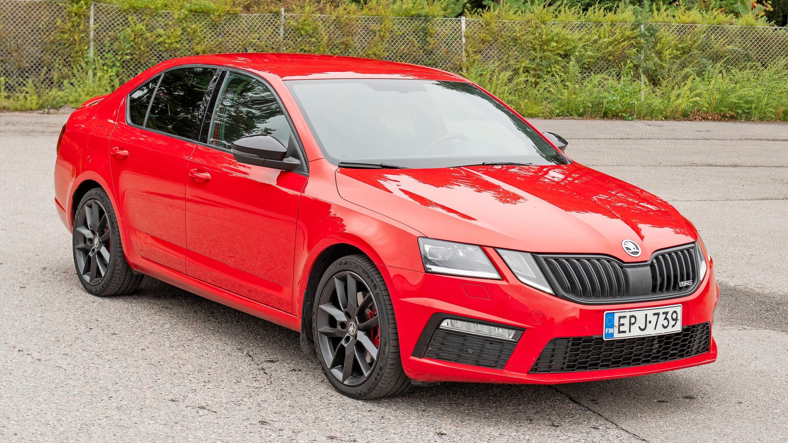Käytetty Skoda Octavia vm. 2018 yllättää – kulkee kuin uusi, mutta maalipinta paljastaa totuuden