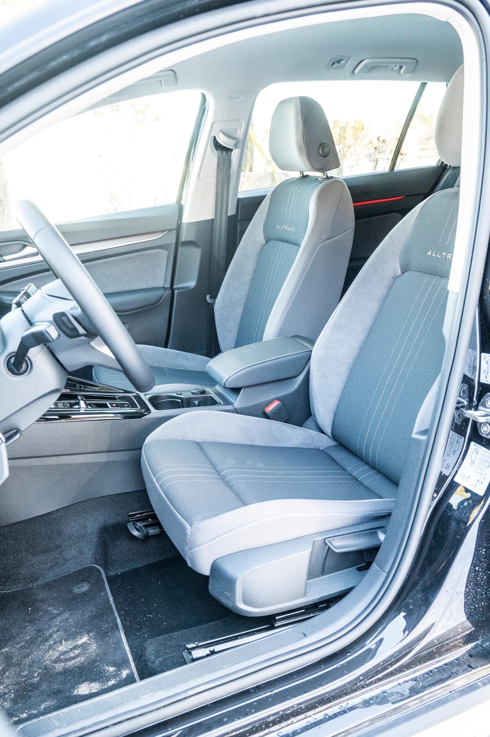 Volkswagen Golf Variant Alltrack 2.0 TSI 4Motion DSG  etuistuimet. 