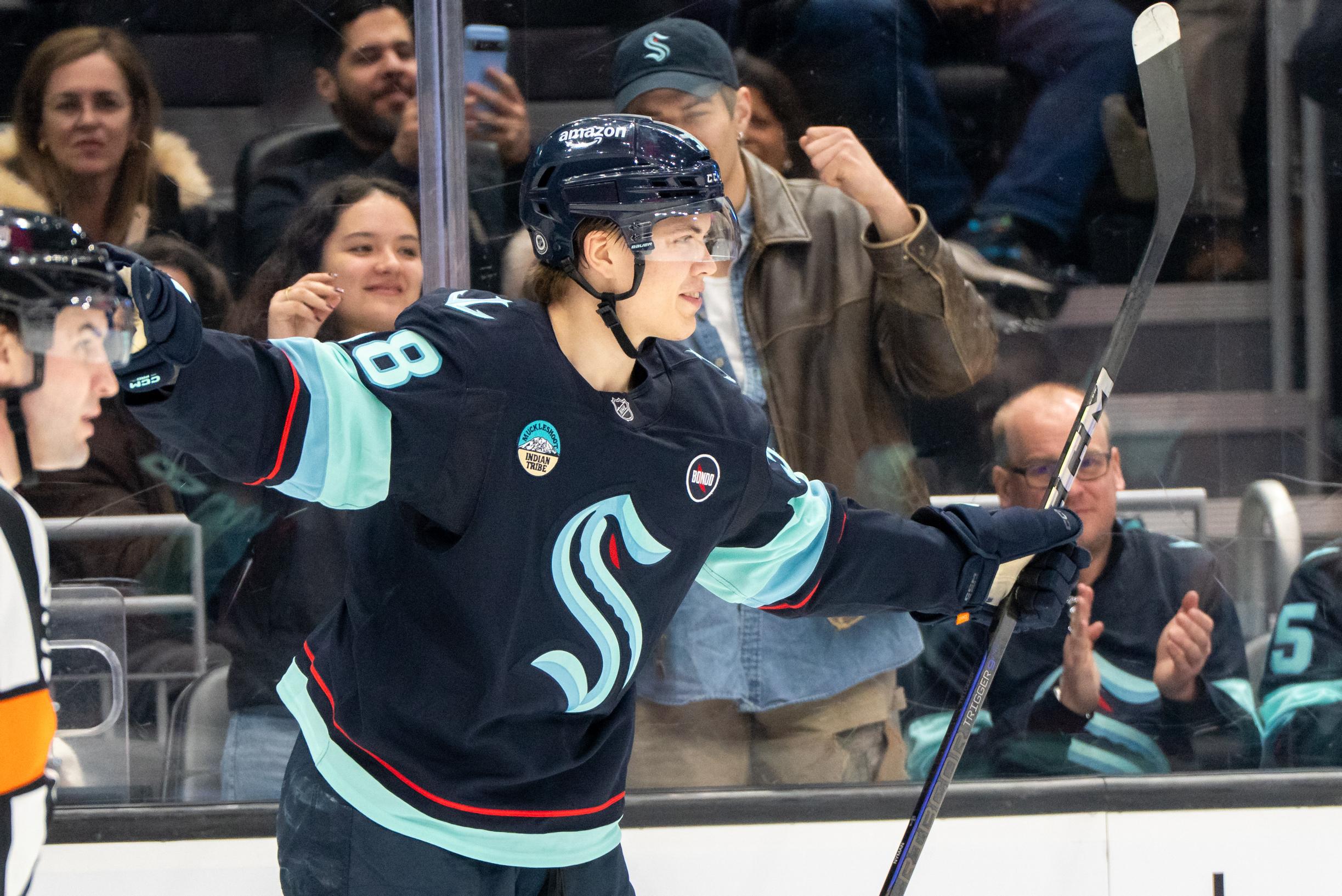 Suomalainen NHL-lupauksen tykki puhui heti – "Vain Patrik Laine ampuu yhtä painavasti"