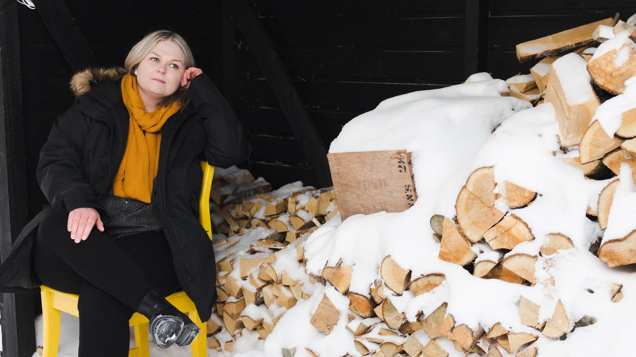 ”Suomessakin on ihmisiä, jotka haaveilevat lasten satuttamisesta – se menee yli ymmärryksen,” kertoo rikoskomisario Linnea West