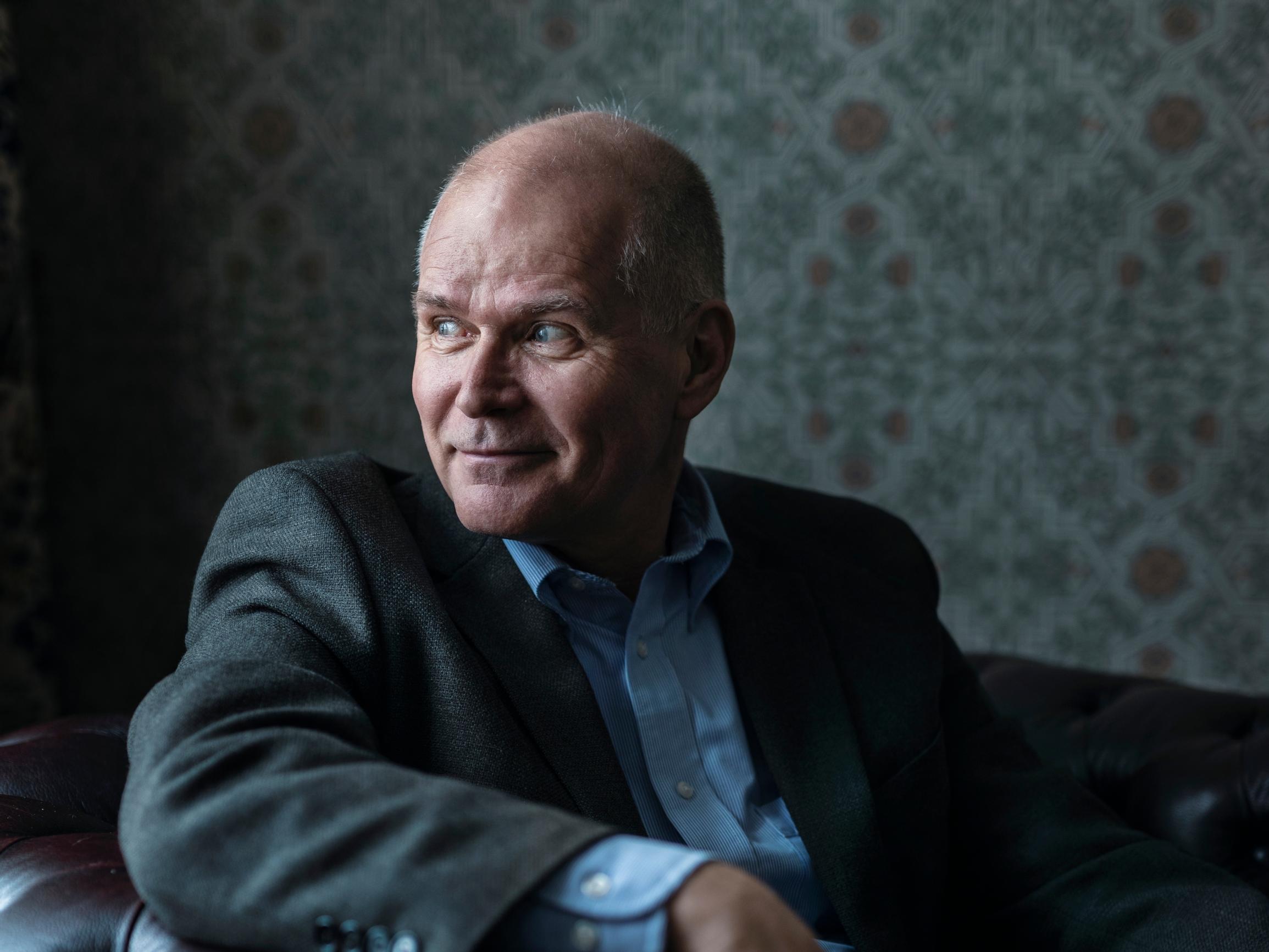 Puolustusvoimain ex-komentaja Jarmo Lindberg rauhoittelee suomalaisia: "Venäjän voimat eivät ole entisellään"