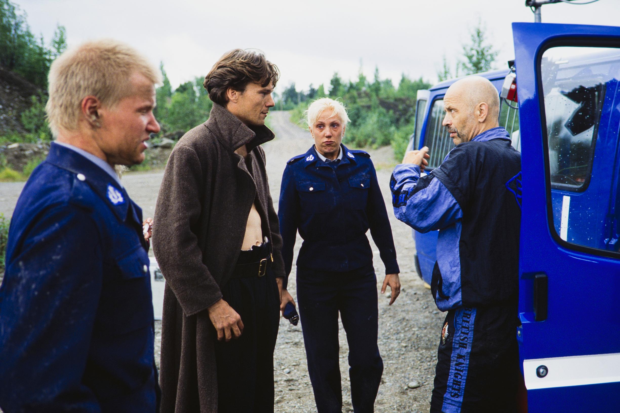 Jouko Turkan televisiosarja Kiimaiset poliisit sai aikaan kohua vuonna 1992. Turkan ohjauksessa kuvauksissa Taisto Reimaluoto, Pauli Poranen ja Merja Larivaara.