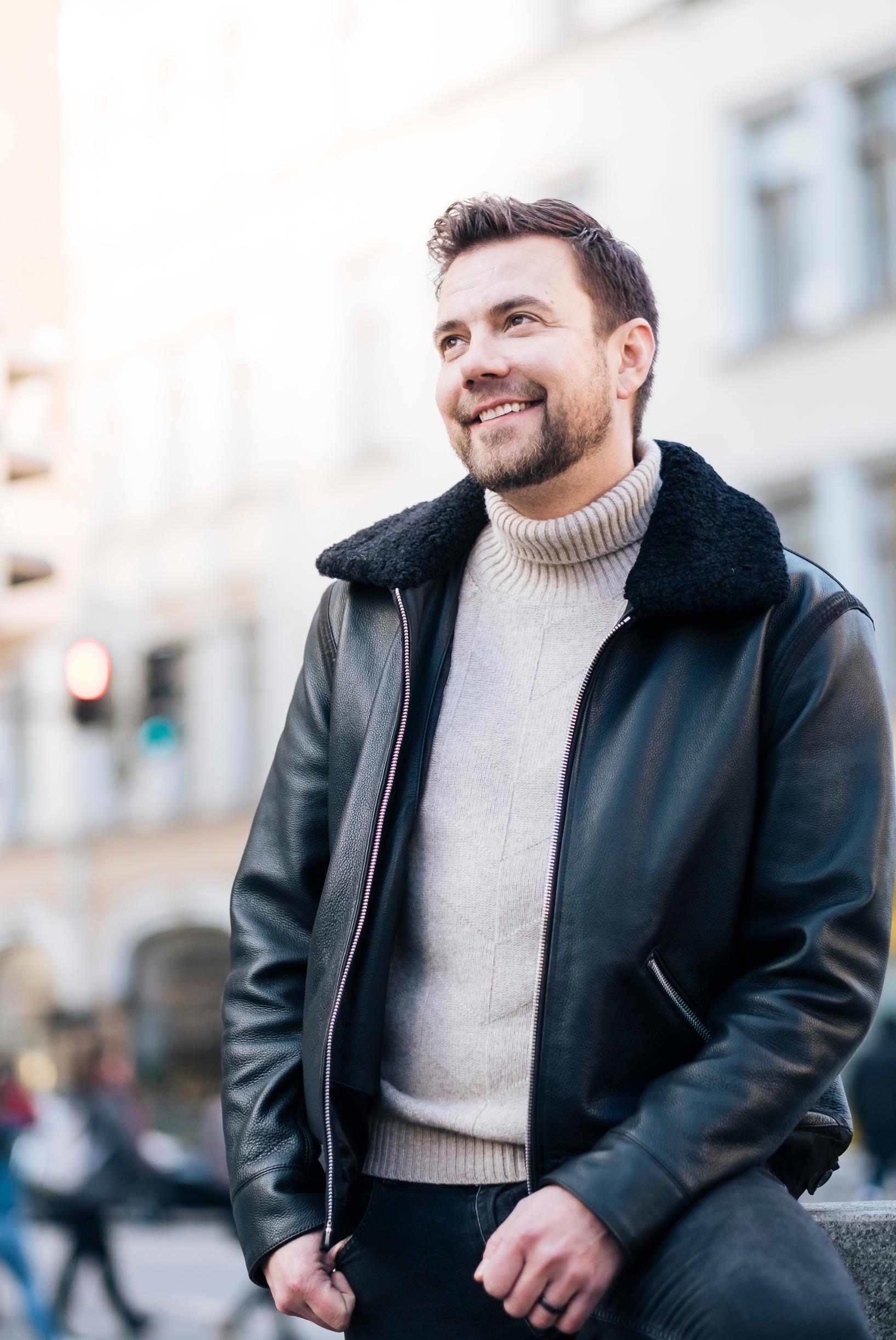 Antti Ketonen ulkona.