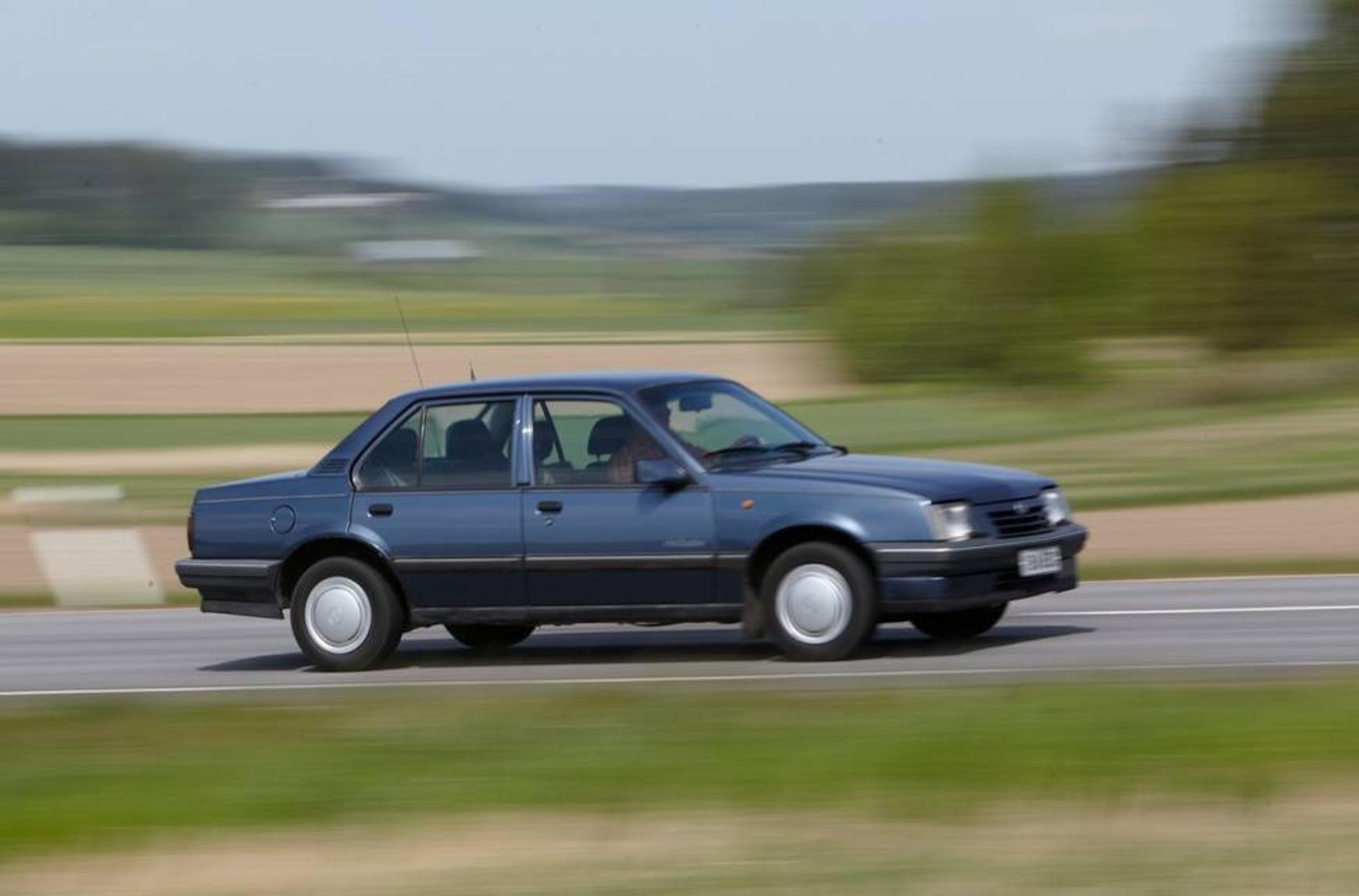 Opel Ascona – Tuulilasin historian parhaat autot, osa 9/10