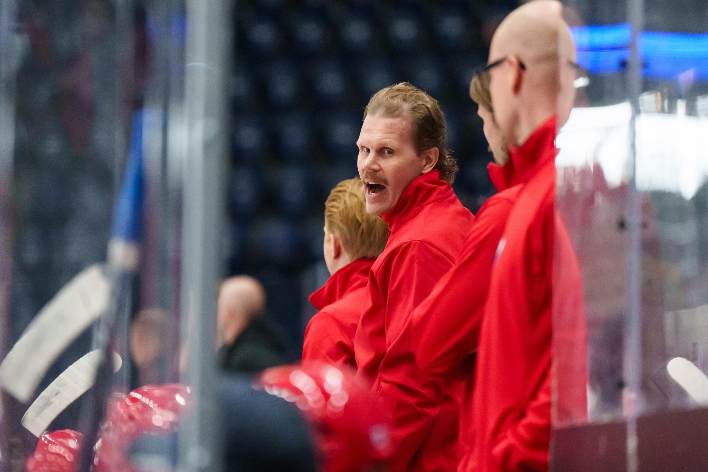 Petteri Sihvoselta hälyttävä huomio Olli Jokisen ensi-illasta – "Ettei vain vie HIFK:ta Ville Peltosen tielle"