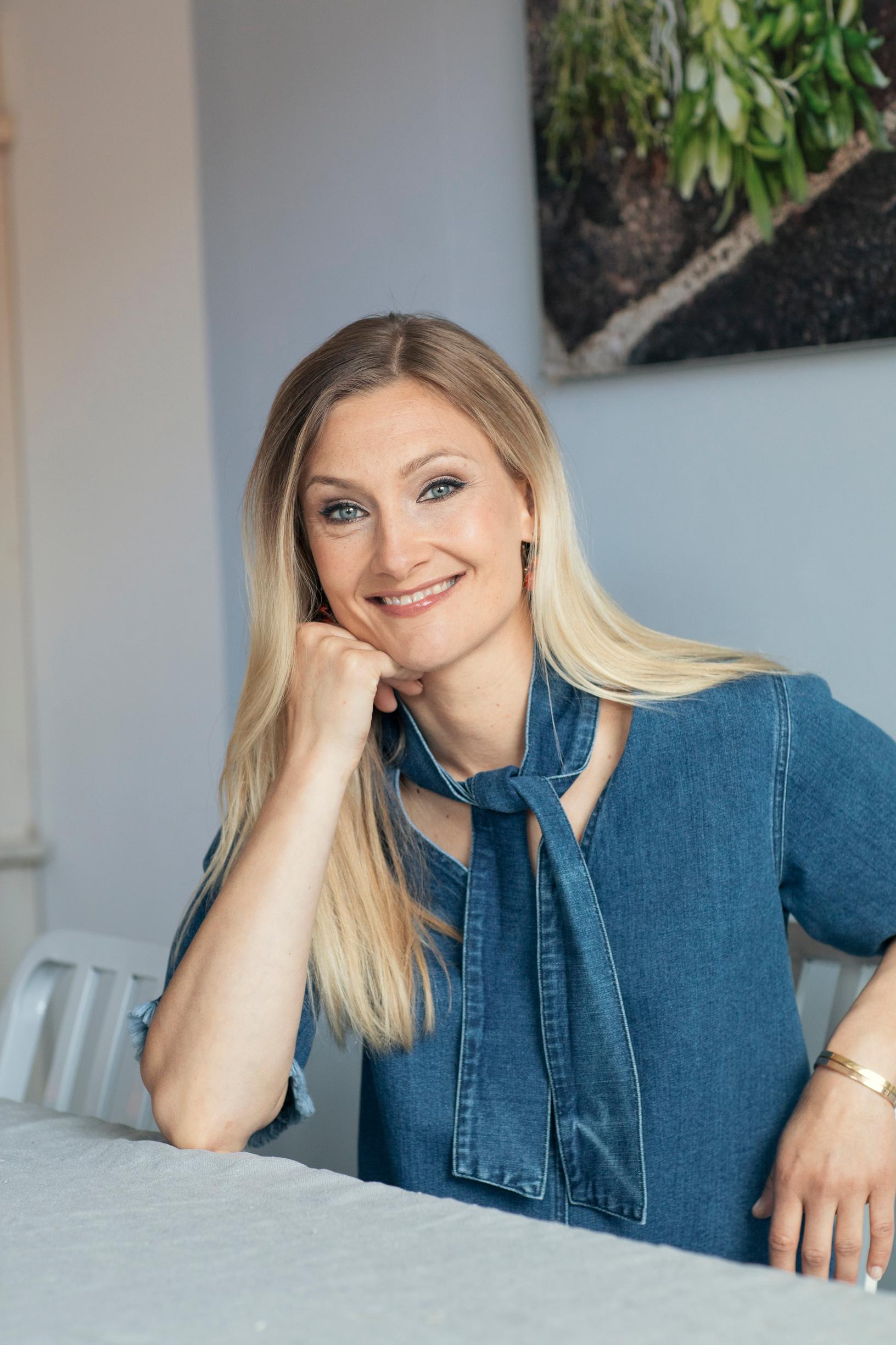 “En halua, että omien lapsieni tarvitsee koskaan säälitellä minua”, Teresa Välimäki kertoo.