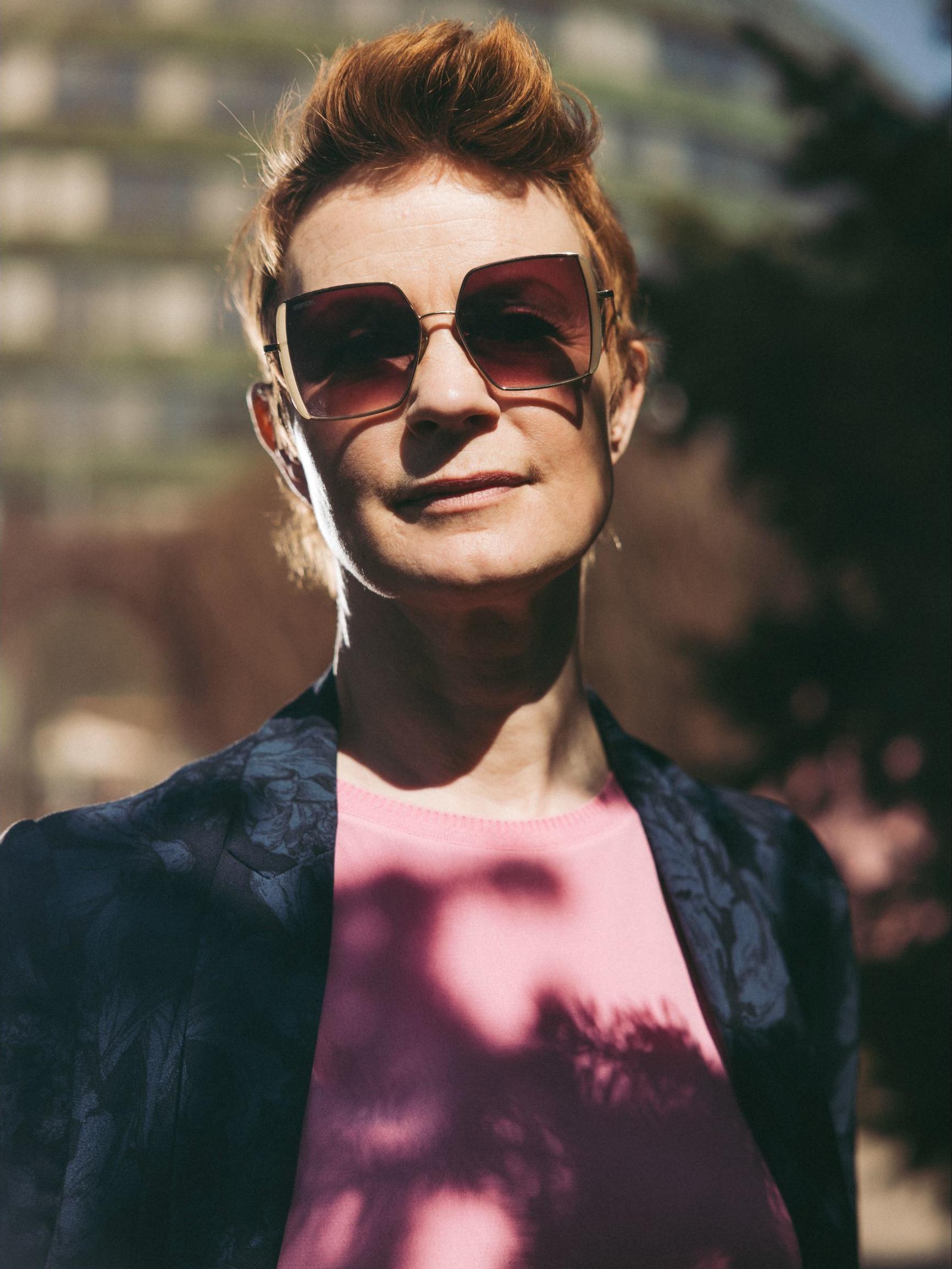 Minna Haapkylä vaihtoi näyttelijäntyöt tuottamiseen – Tuoreiden hittisarjojen tekijä paljastaa nyt, että Queen of Fucking Everythingille on luvassa jatkoa, mutta ei Ylellä