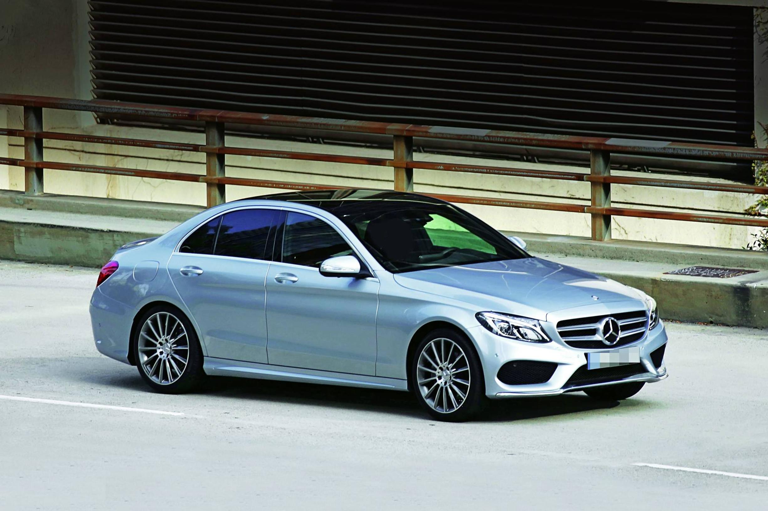 Testiajossa ennen aikojaan: Mercedes-Benzin uudistuva C-luokka