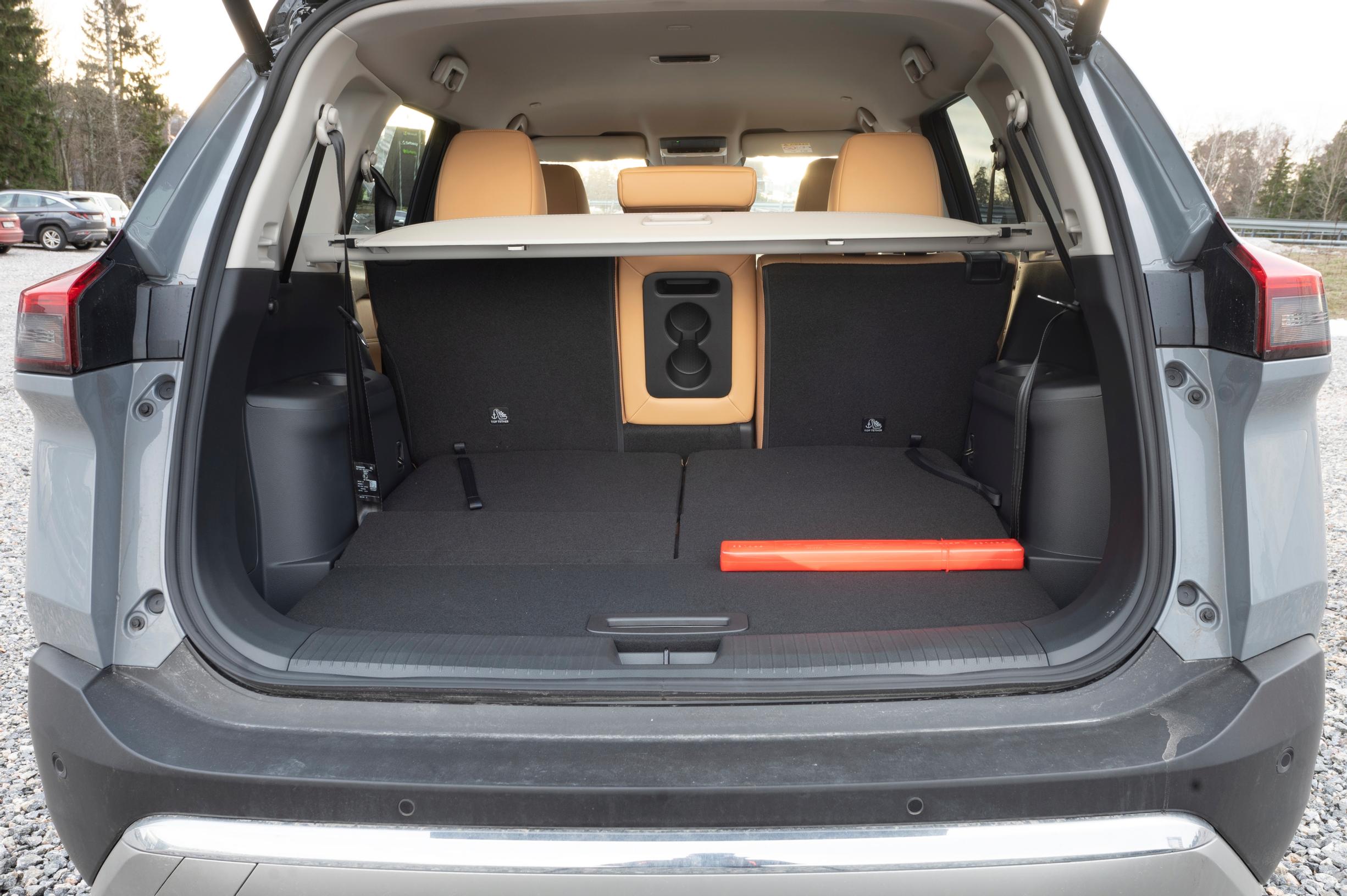 Nissan X-Trail e-Power e-4FORCE Tekna tavaratila