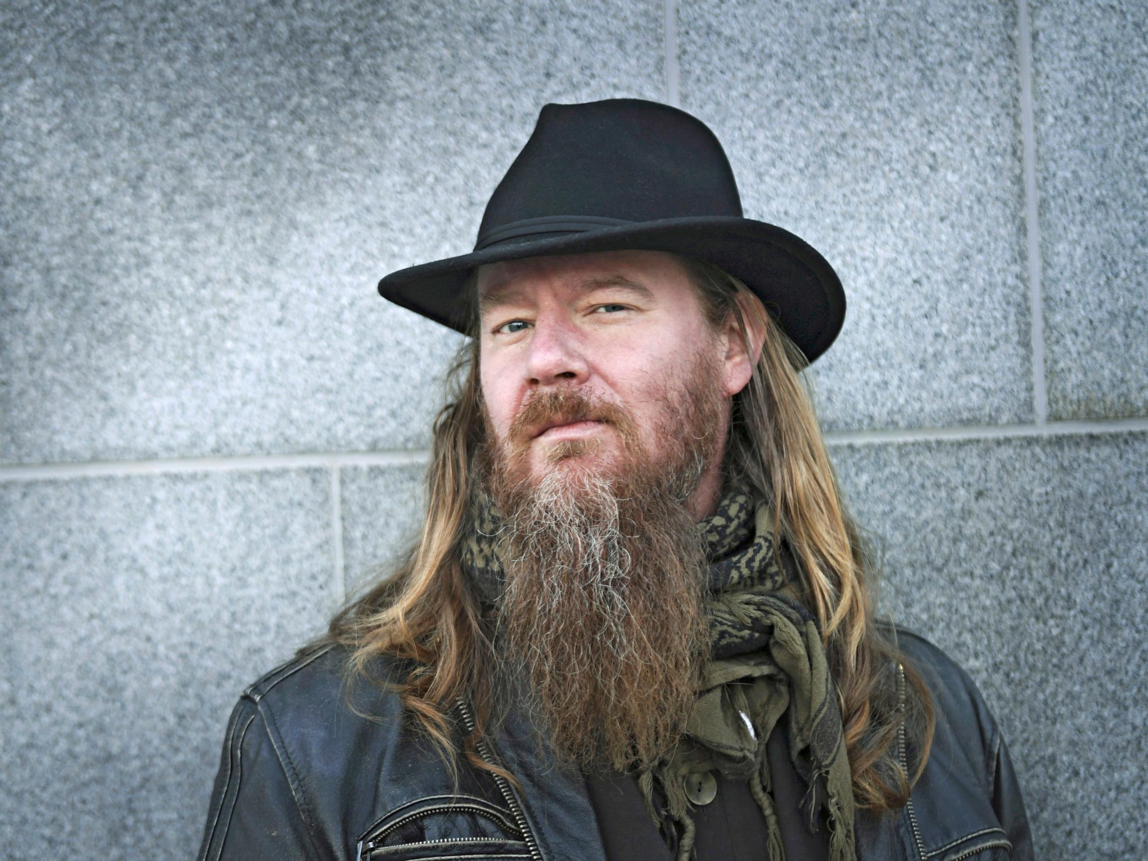 Muusikko Jouni Hynynen pelkää kuollakseen vaimonsa suuttumista: ”Silloin on tosi kyseessä”