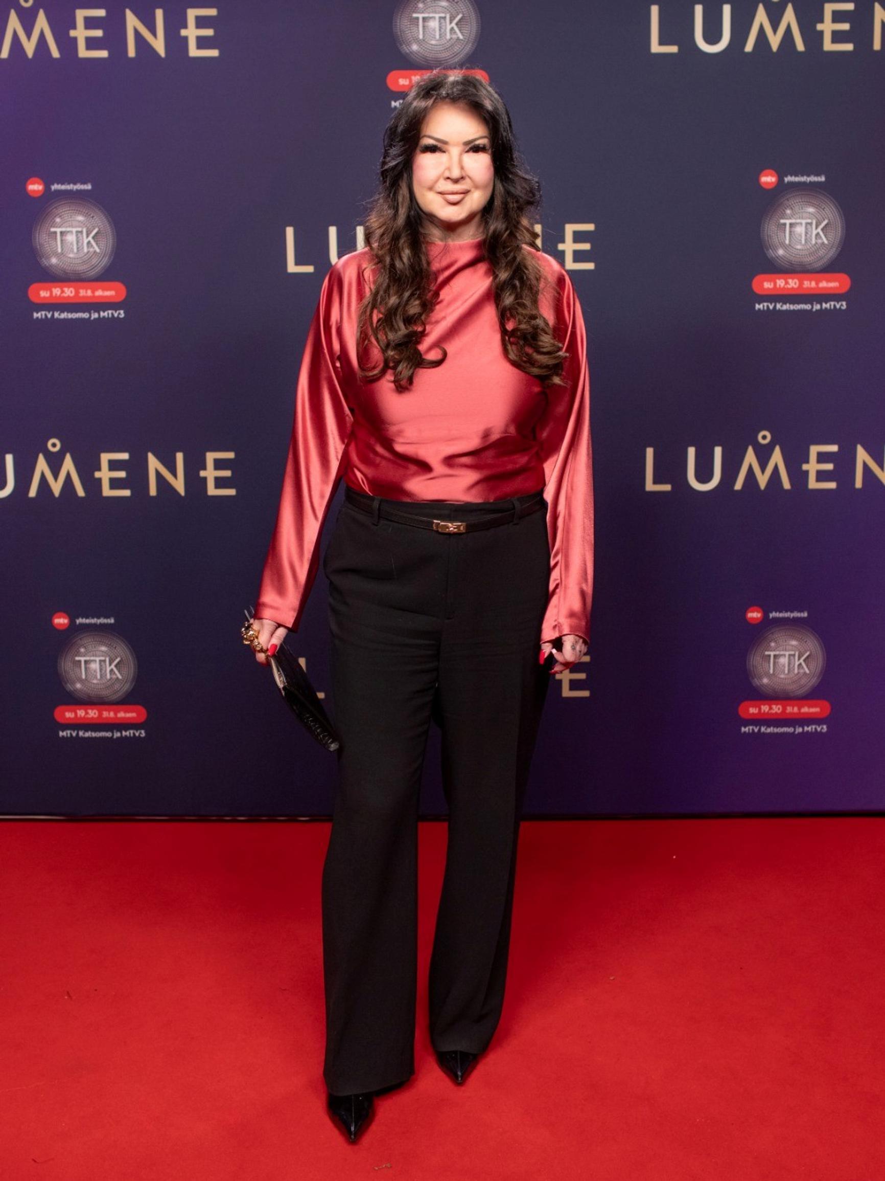 Elina Kanerva on tanssinut viimeksi edesmenneen puolisonsa kanssa – myös näissä arkisissa tilanteissa hän ikävöi Ilkkaa