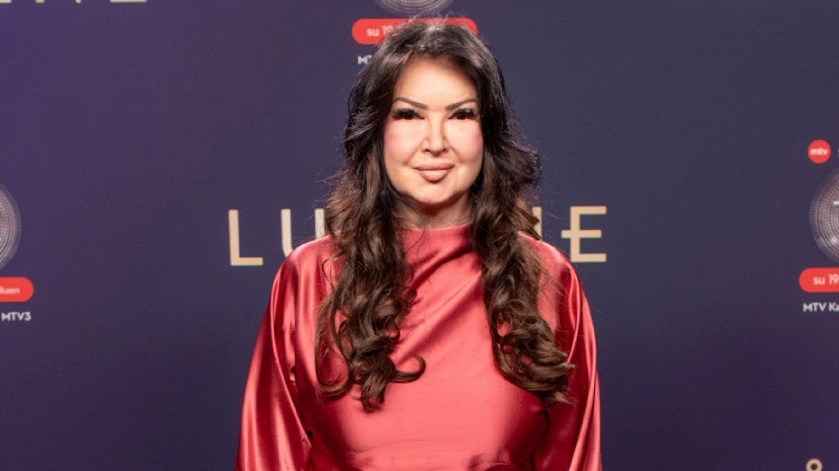 Elina Kanerva on tanssinut viimeksi edesmenneen puolisonsa kanssa – myös näissä arkisissa tilanteissa hän ikävöi Ilkkaa