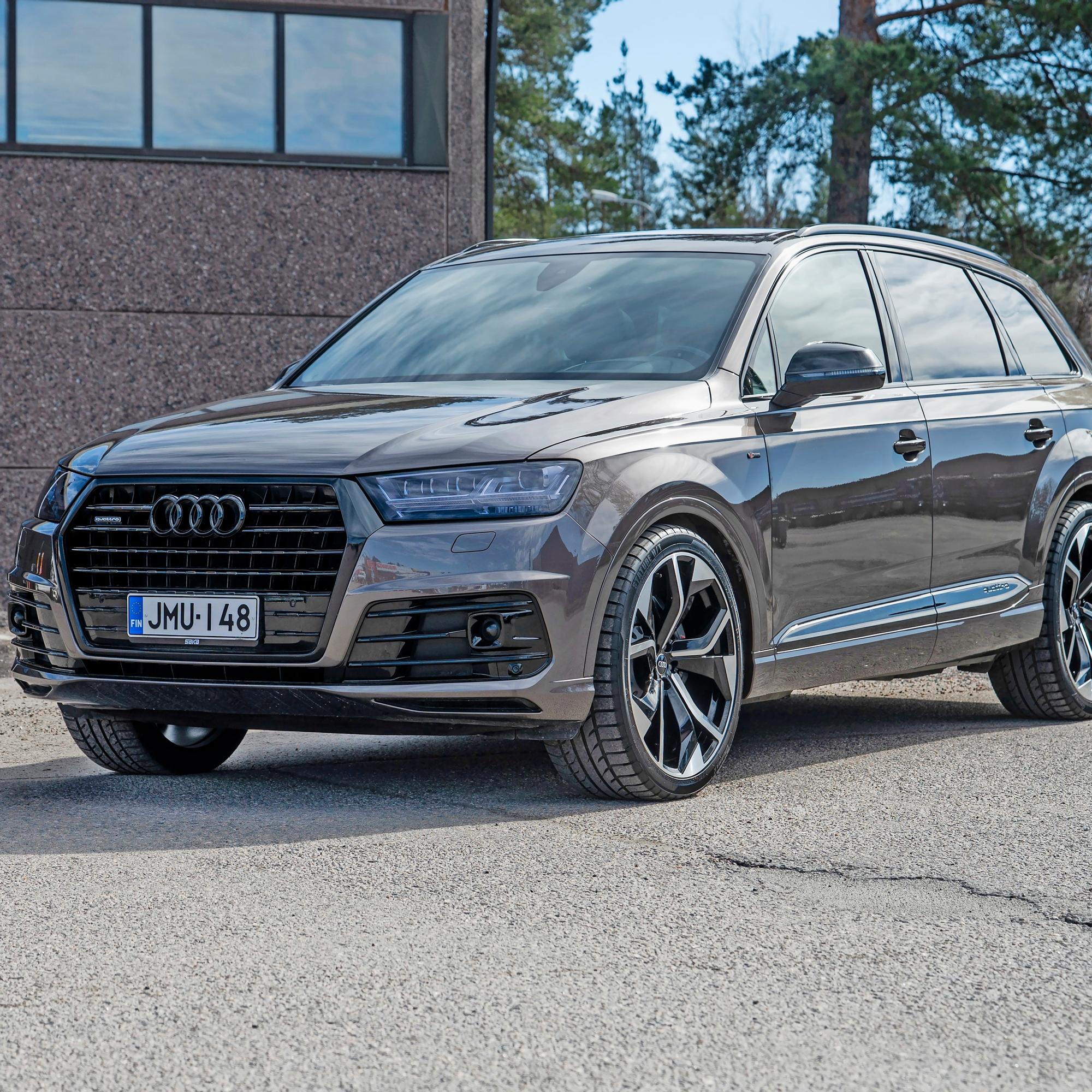 Audi Q7 vm. 2017 – Maistuuko jyhkeä ja mukava ajettavuus ja ison auton tuntu? Tässä niitä olisi