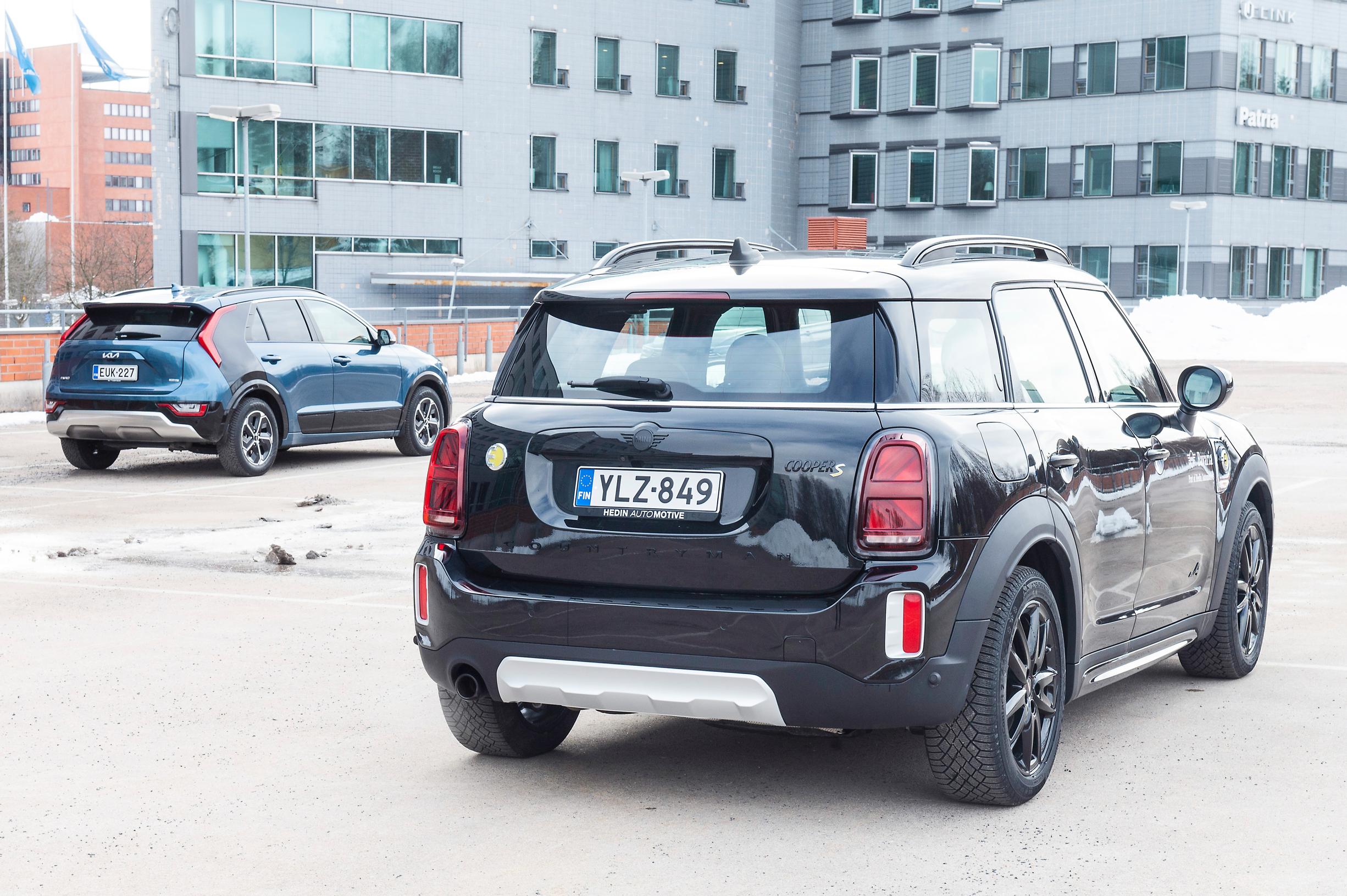 Kia Niro vai Mini Countryman? | Hybridit Tuulilasin vertailussa 