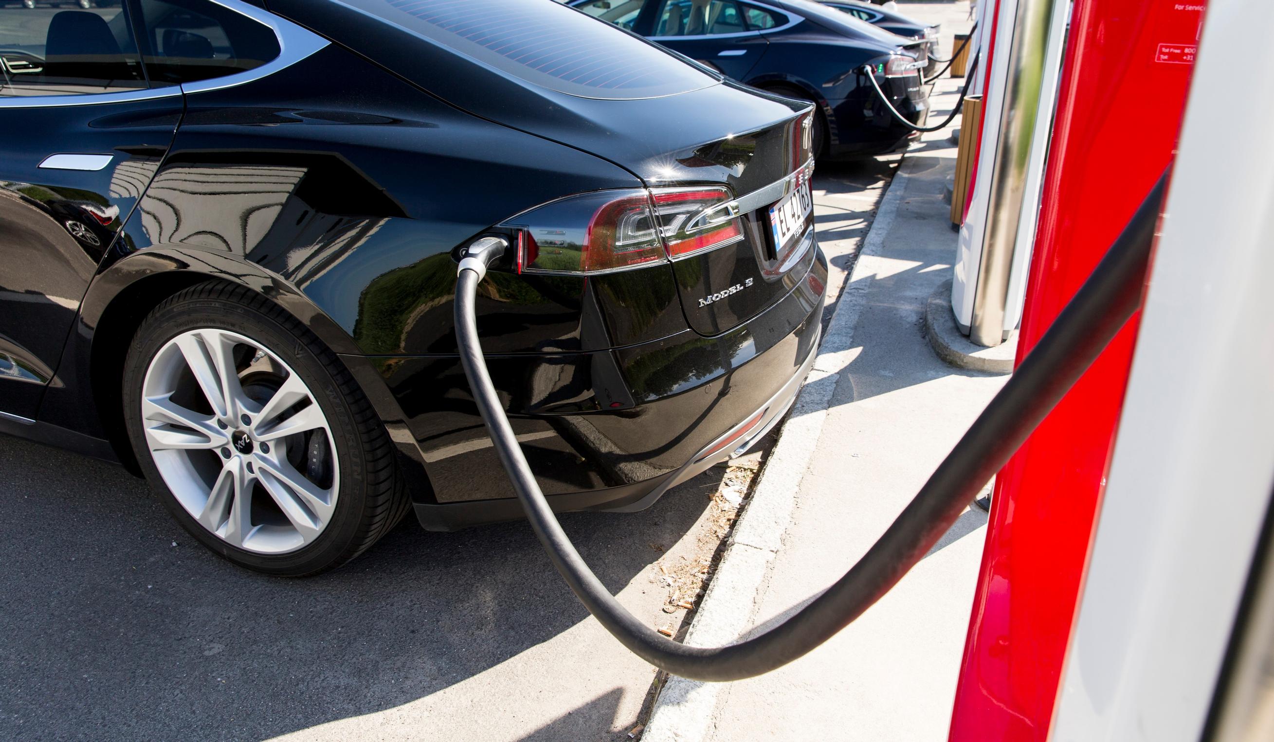 Päivän Apu 2.3.2019: Sähköautoja pukkaa joka tuutista – katso, mitä kaikkea tapahtuu juuri nyt