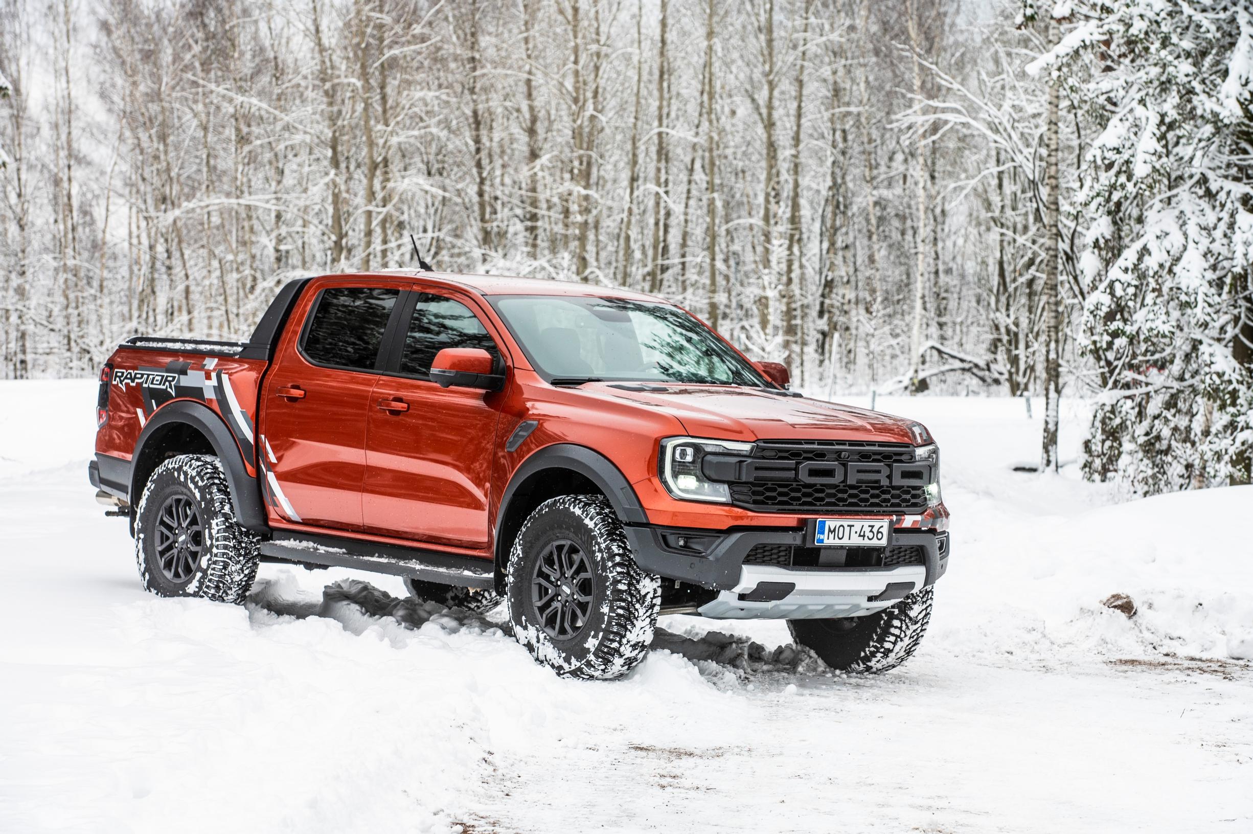 Ford Ranger Raptor 3.0 V6 EcoBoost A10 Tuulilasin koeajossa