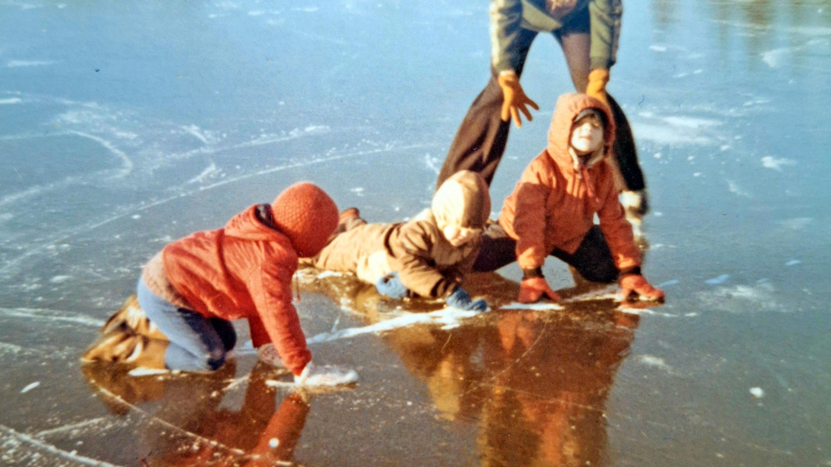 Matleena Kuusniemi asui lapsena Pusulassa ja oli kovasti kiiltävän perään – ”Kerran meinasin hukkua lusikan takia”