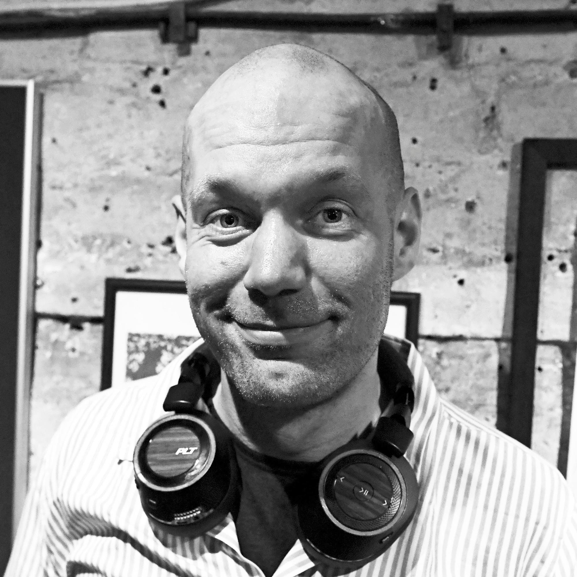 Tulevaisuus: Onko se niin synkkä kuin luulemme? Näin Aleksis Salusjärvi vastaa.