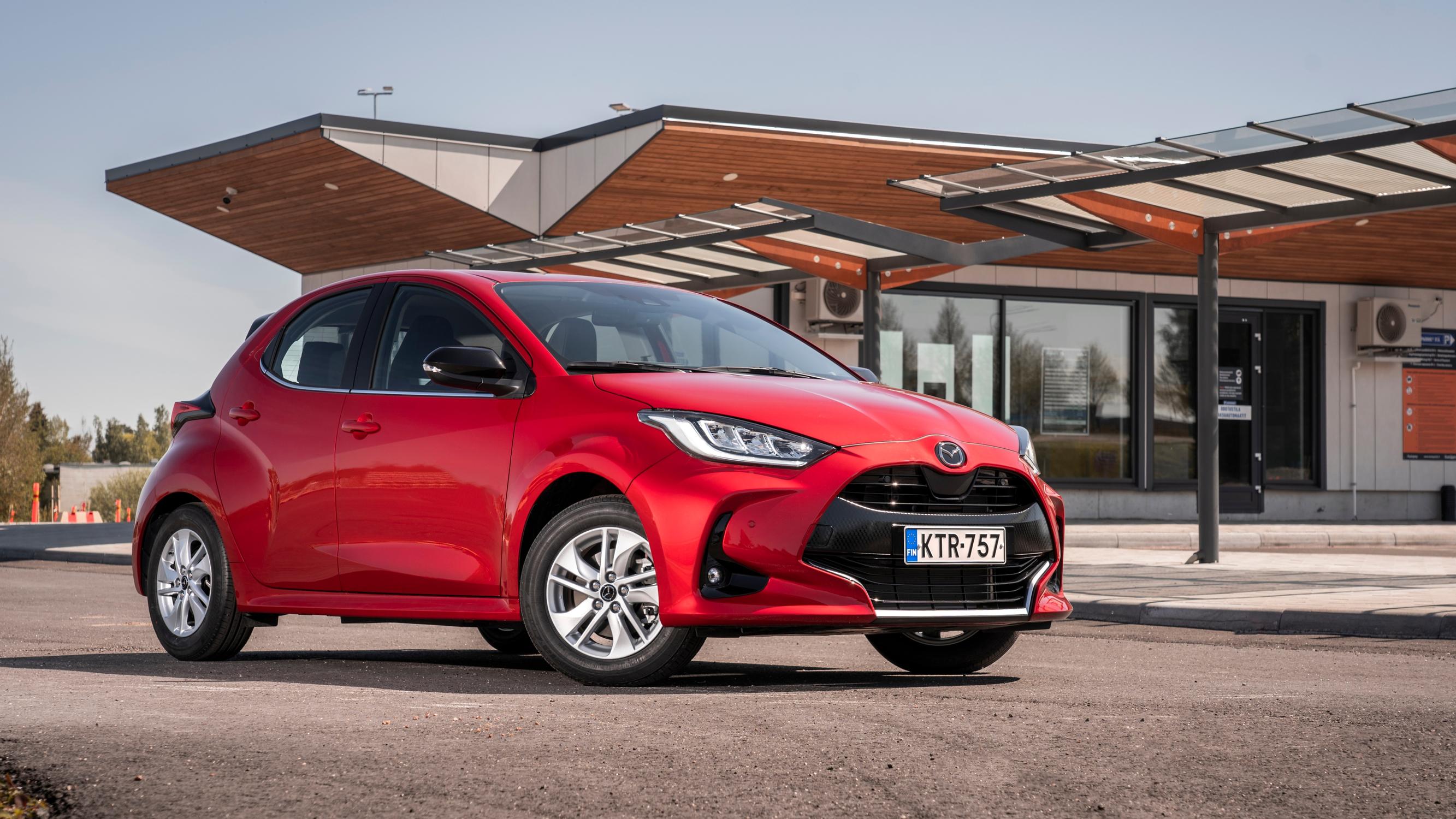 Mazda 2 Hybrid –  Kopio vanhasta, mutta uudella nimellä