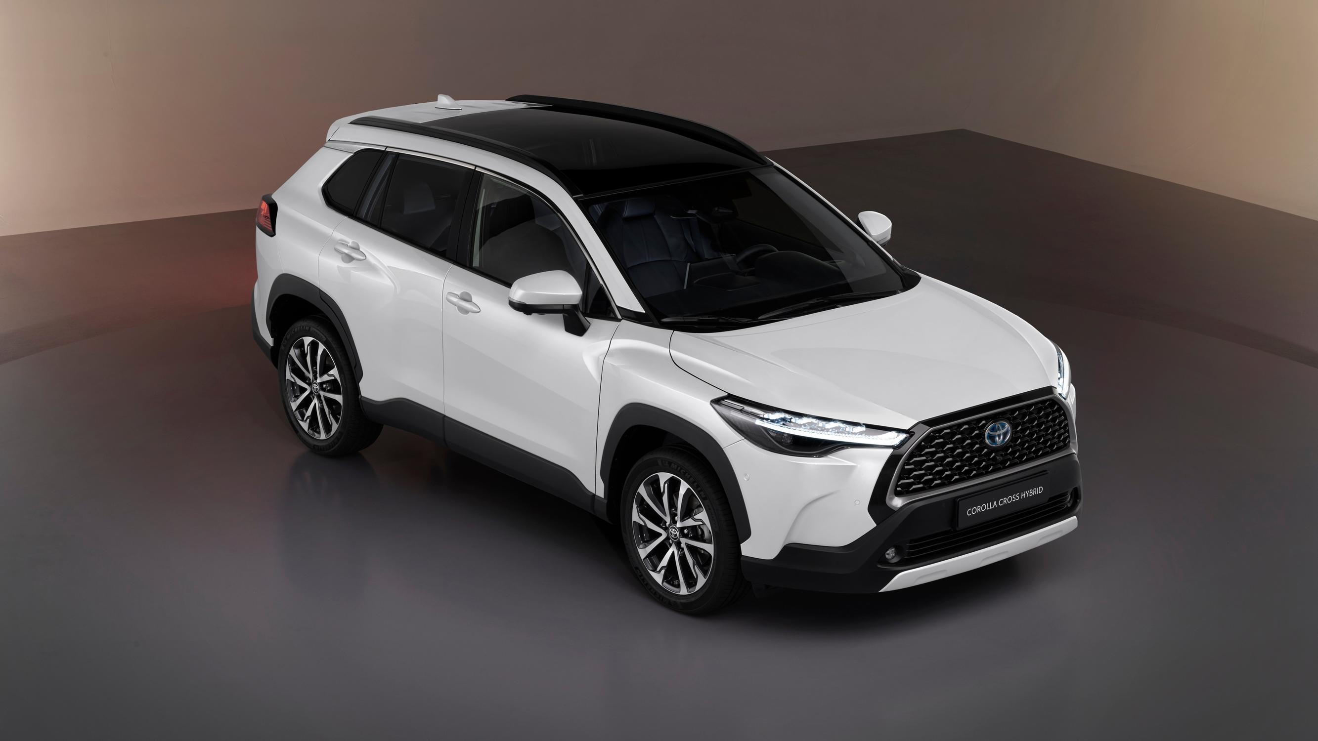 Autovuosi 2022: Tulossa sähköä ja hybridejä – tänä vuonna minimivaatimus alkaa olla kevythybridiys