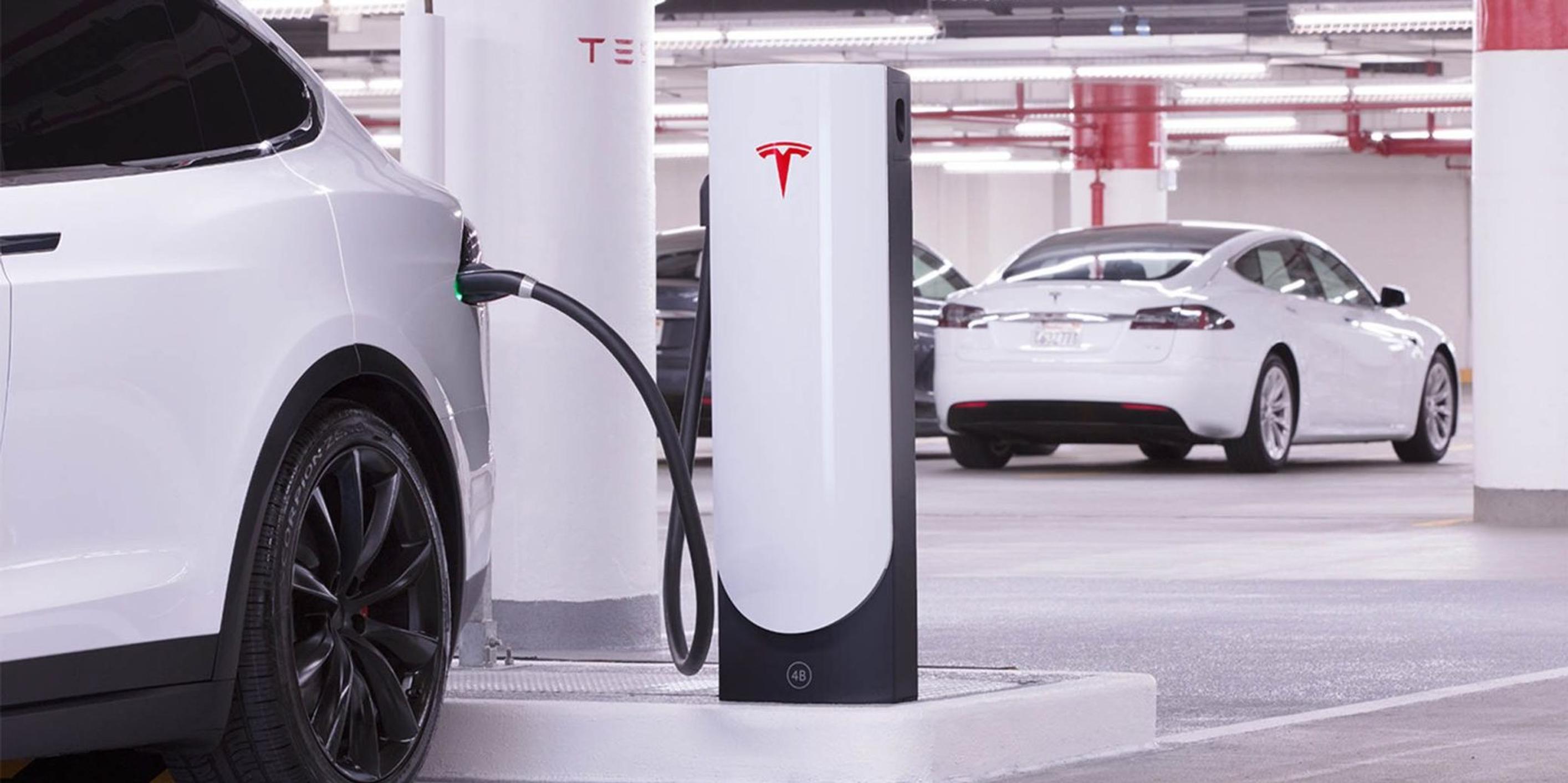 Tesla avasi latausasemansa muillekin automerkeille