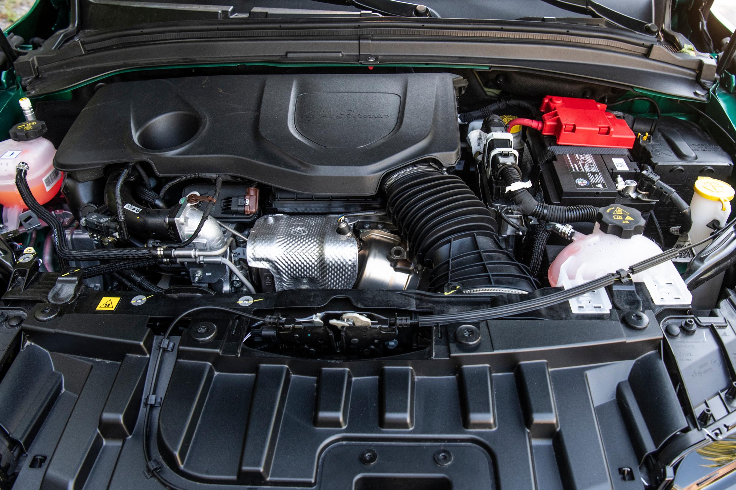 Alfa Romeo Tonale 1.5 MHEV 160 hv 7DCT Edizione Speciale moottori