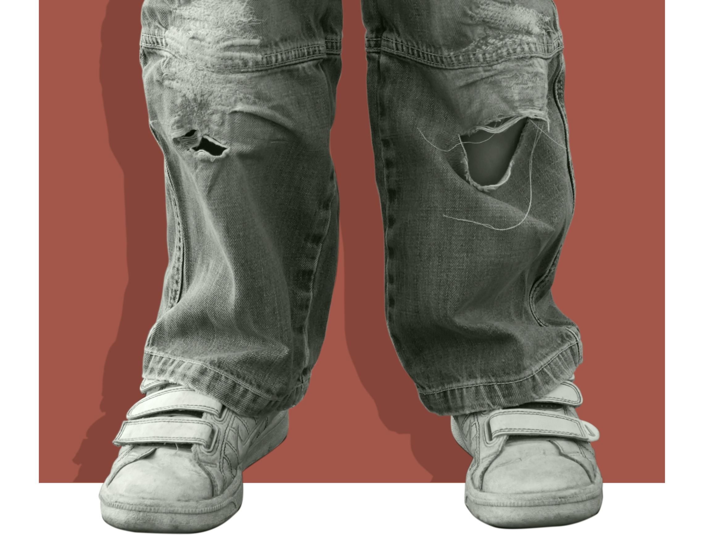 Essee: Laura Pörsti rakastaa vaatteita ja haluaa myös korjata niitä – Millainen viesti lapsen paikkapolvet tänä päivänä ovat? 