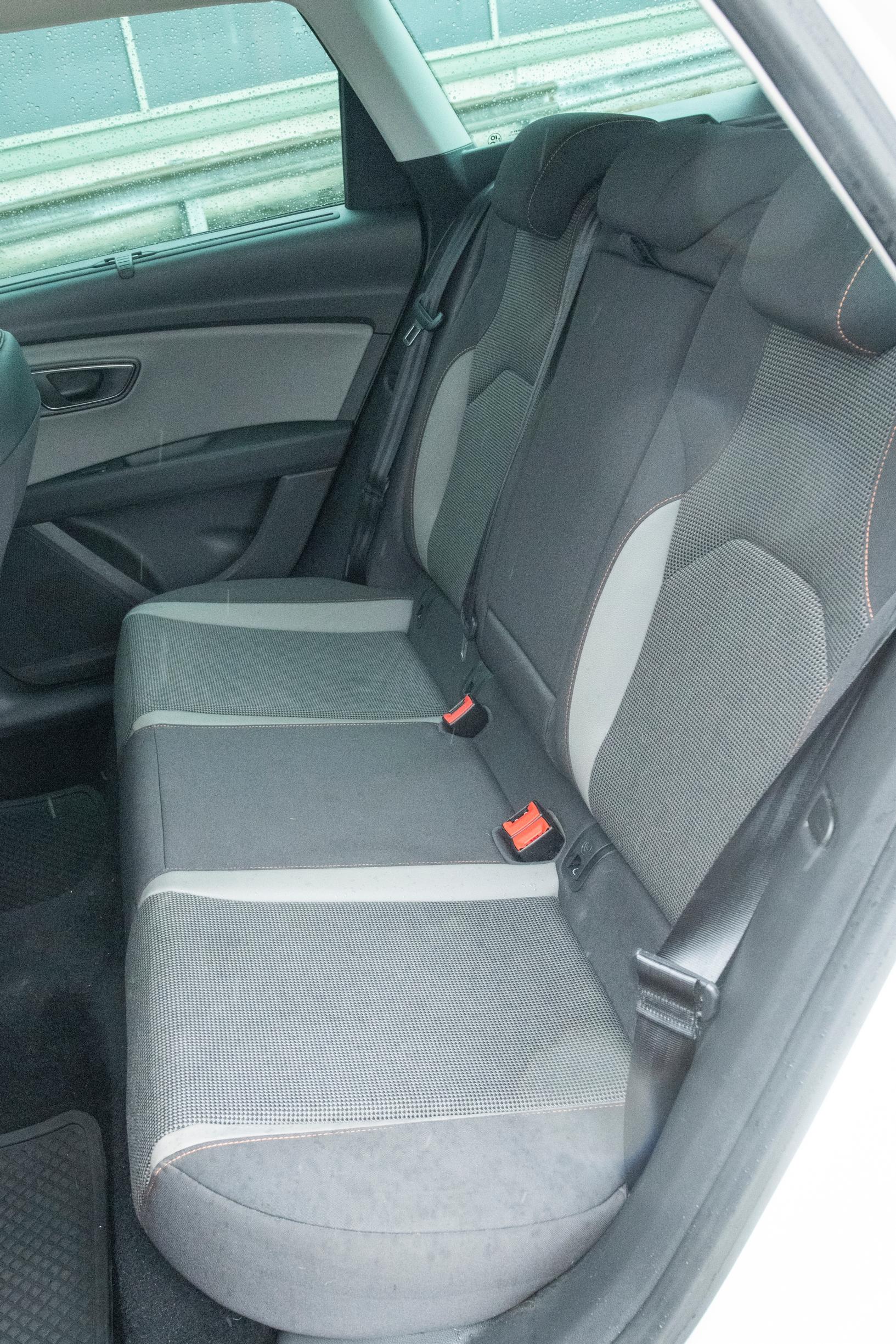 Seat Leon vm. 2019 X-Perience 2.0 TDI 4Drive DSG takapenkki