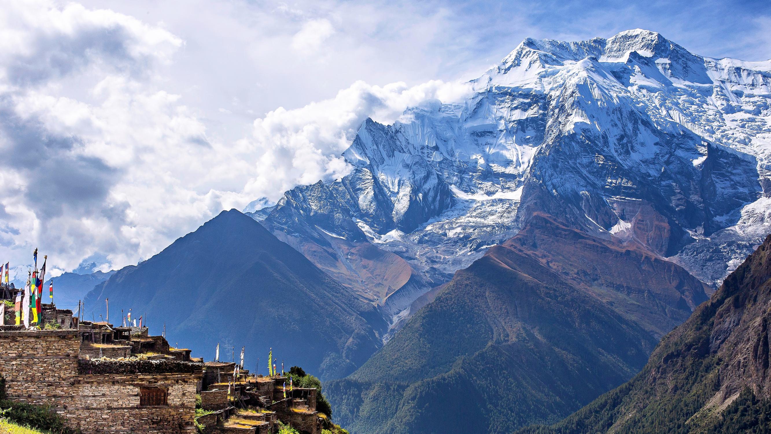 Suurenmoisen kaunis matkakohde, jota et koskaan unohda: Tällainen on vuoristojen ja hämmästyttävien perinteiden Nepal