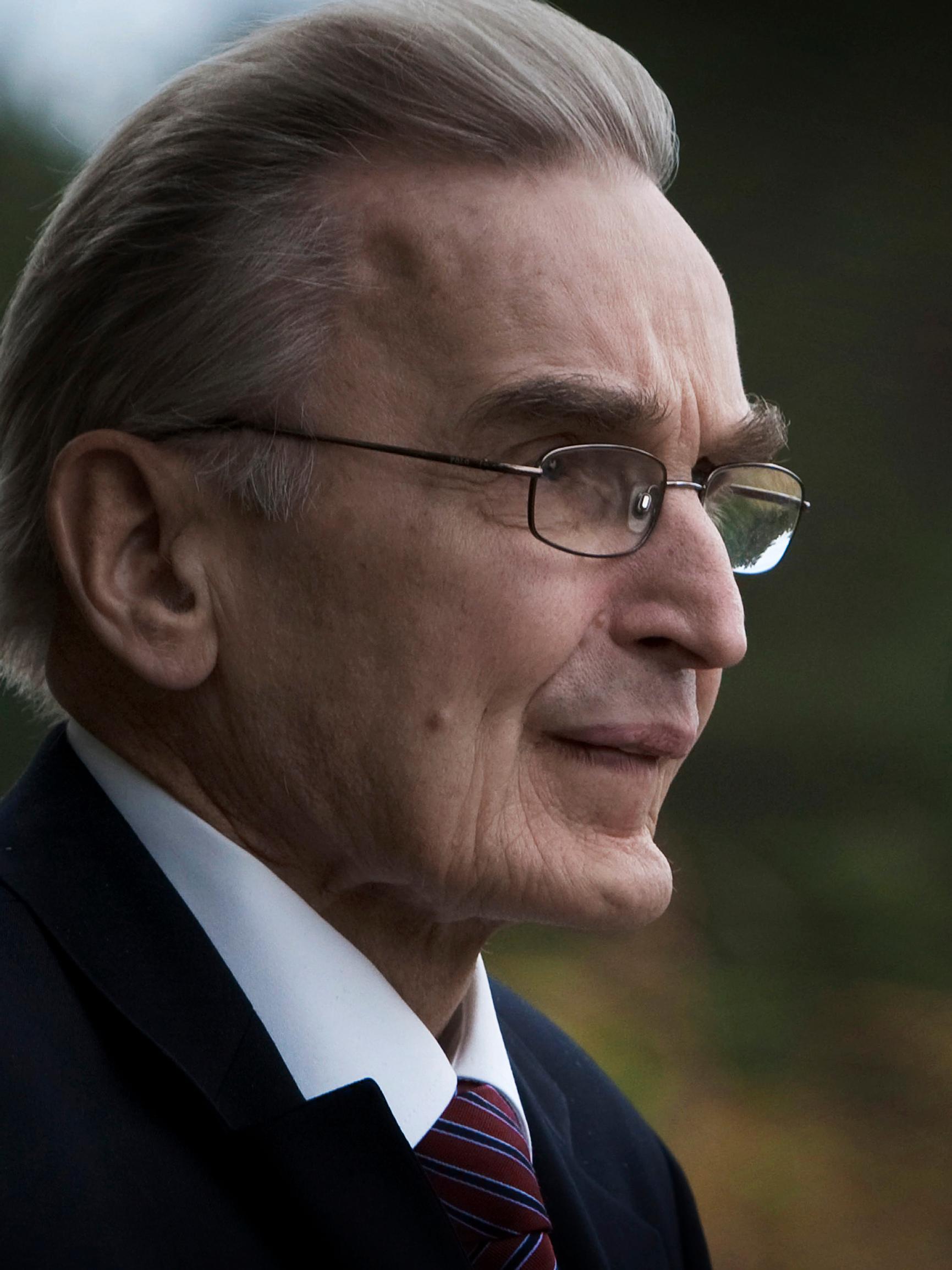 Ulf Sundqvist 1945–2023: Suomen historian nuorin ministeri kävi läpi kujanjuoksun ja toteutti "vuosisadan uudistuksen" – Politiikka on reality-touhua, jolla ei ole mitään arvoa, hän sanoi 2009
