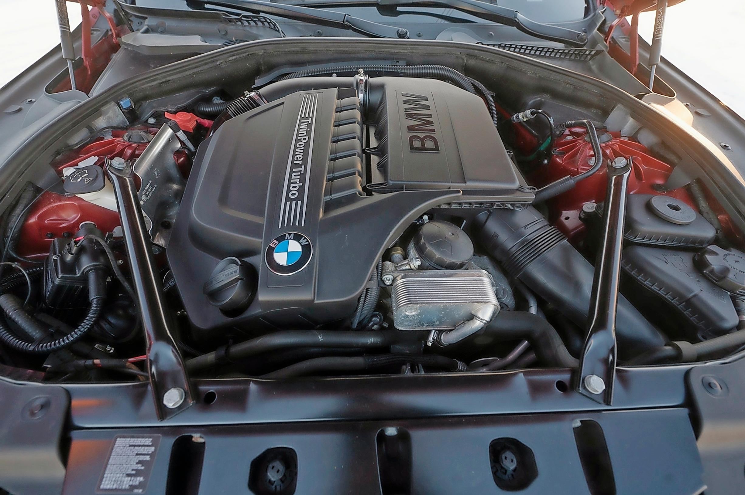 BMW 640:n kuutonen käy kehräten, ja tarjoaa loputtomiin vaivatonta voimaa. Tässä on baijerilaisen sydän.