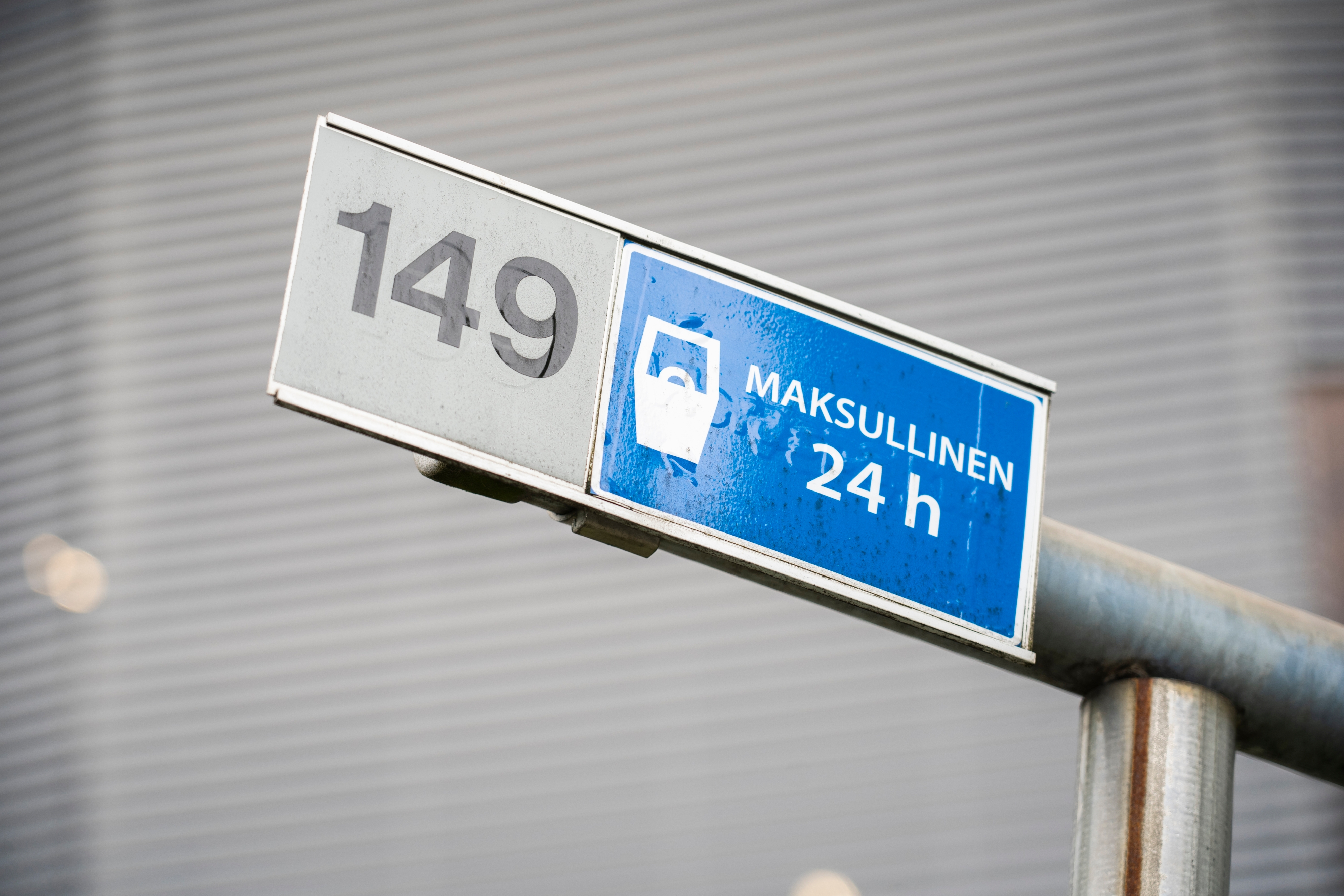 Asukaspysäköinnin kuukausimaksuissa isoja eroja: Helsinki erottuu |  Tuulilasi
