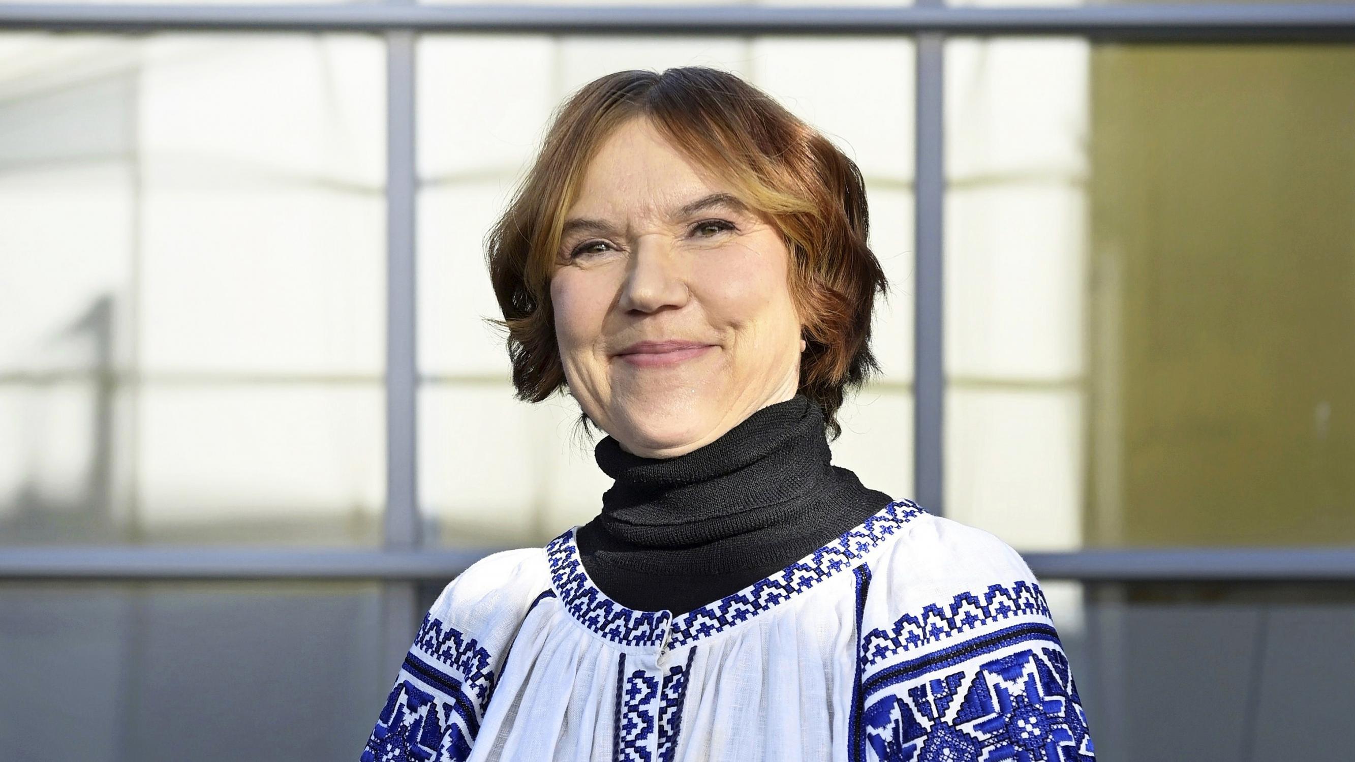 Rosa Liksom: ”Matkoilla Neuvostoliittoon ihmiset kertoivat, miten heidän isovanhempiaan oli kuollut karkotuksessa tai leireillä”